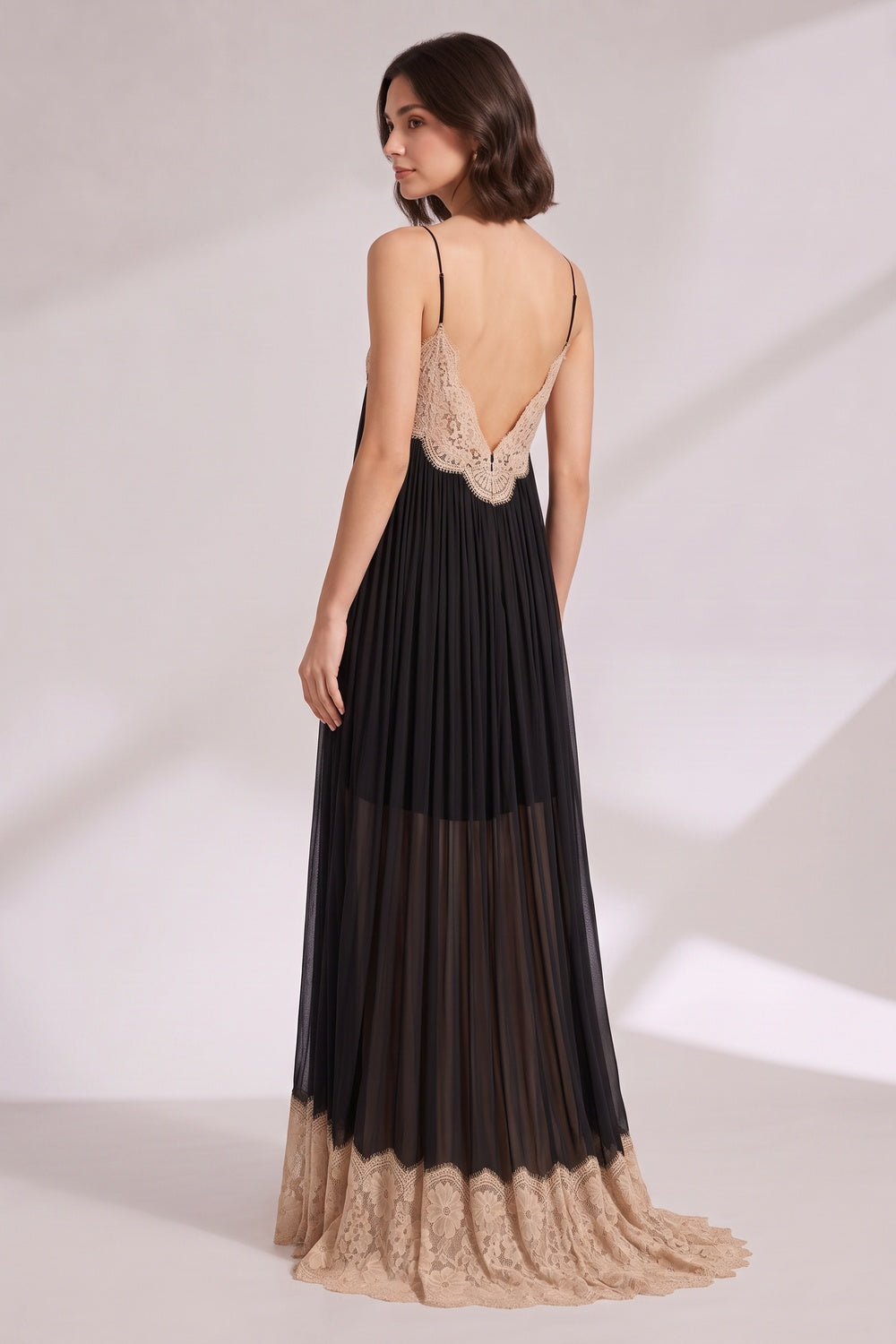 4d49c3aa0a4870cc CONTRAST LACE STRAP PLEATED MAXI DRESS