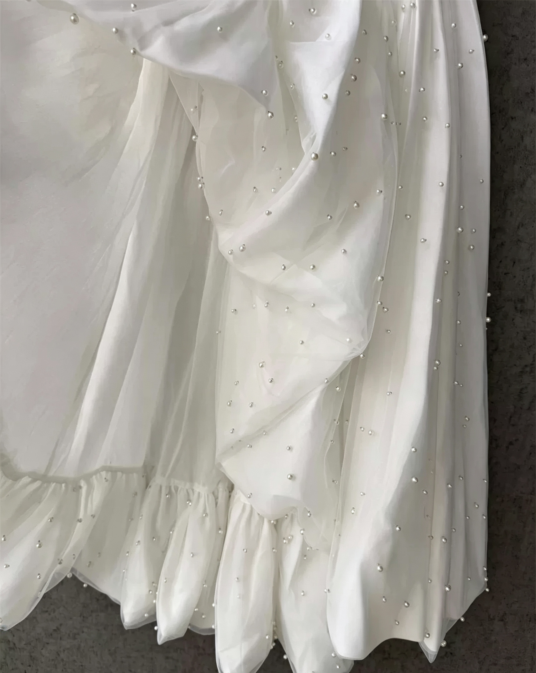 613ca2135406f9f3e61988c56b526b17 WHITE STRAPLESS RUCHED PEARL CHIFFON HIGH SLIT MAXI GOWN