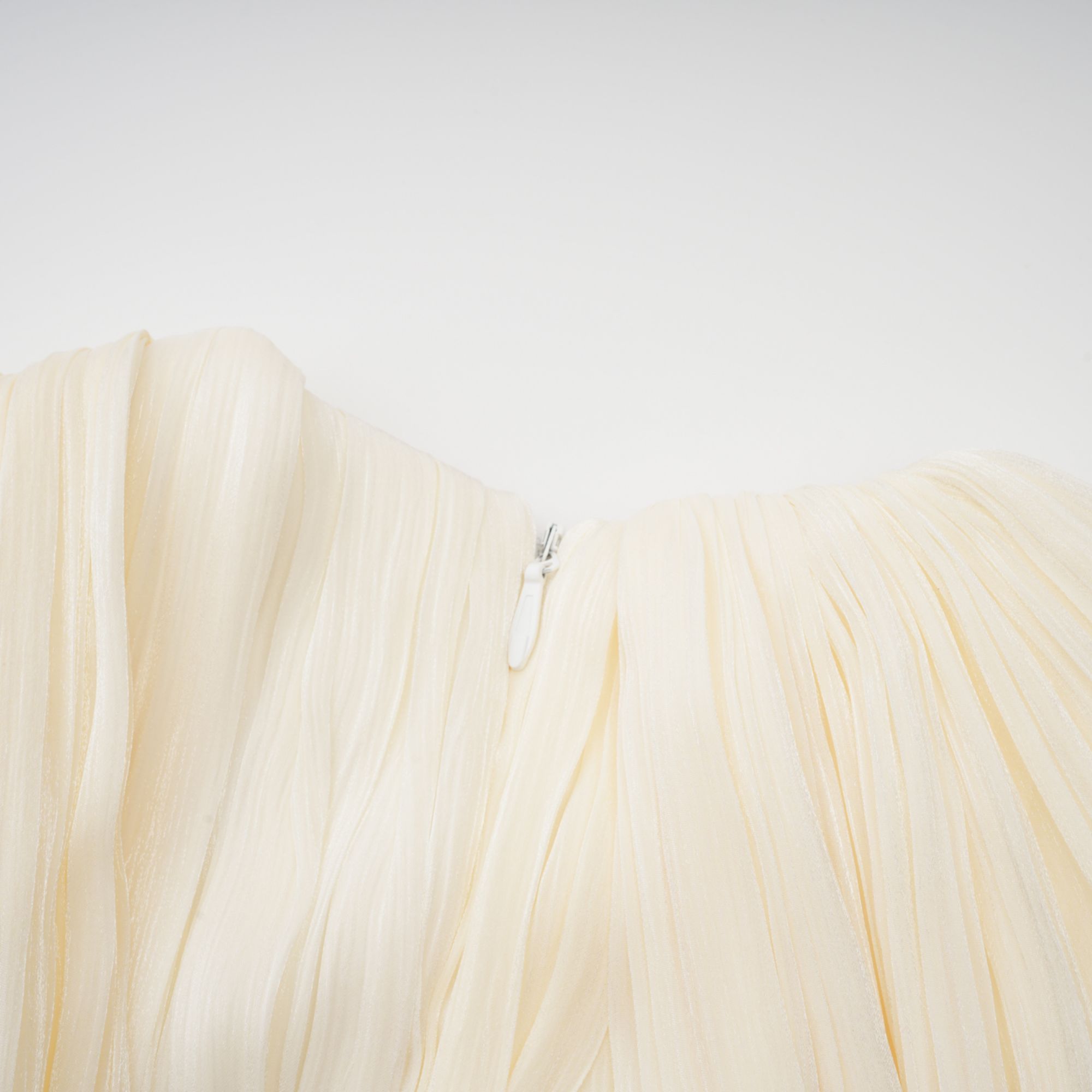 DSC05247_097613cf-fd5d-43cf-9aee-85439bef962c CREAM PLEATED ASYMMETRICAL ONE PUFF SLEEVE WRAP WAIST BUBBLE MINI DRESS WITH LONG FLOATING SASH