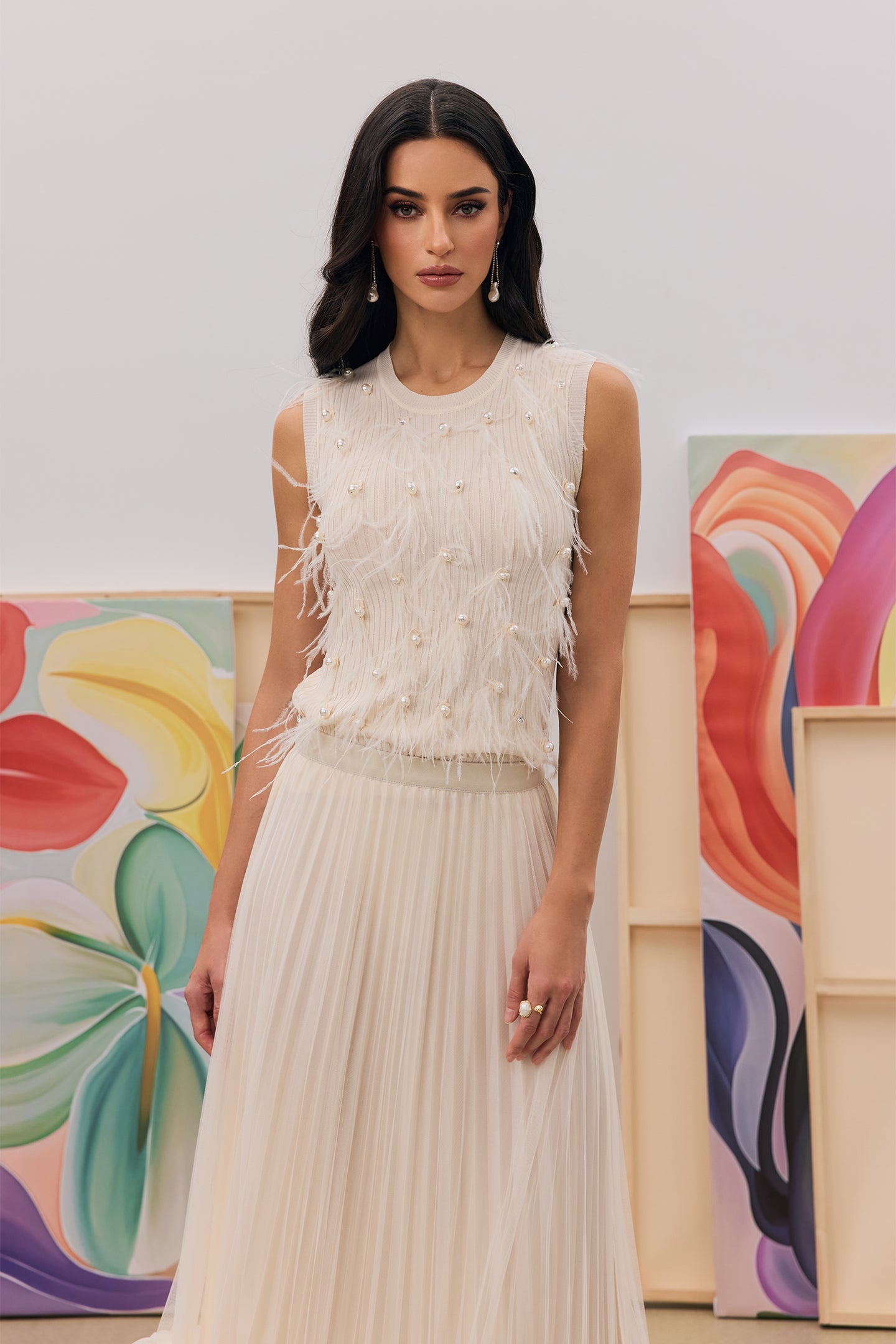 MEITU-20250415-130016414-WPi2Gn CREAM FEATHER PEARL SLEEVELESS RIB TANK TOP