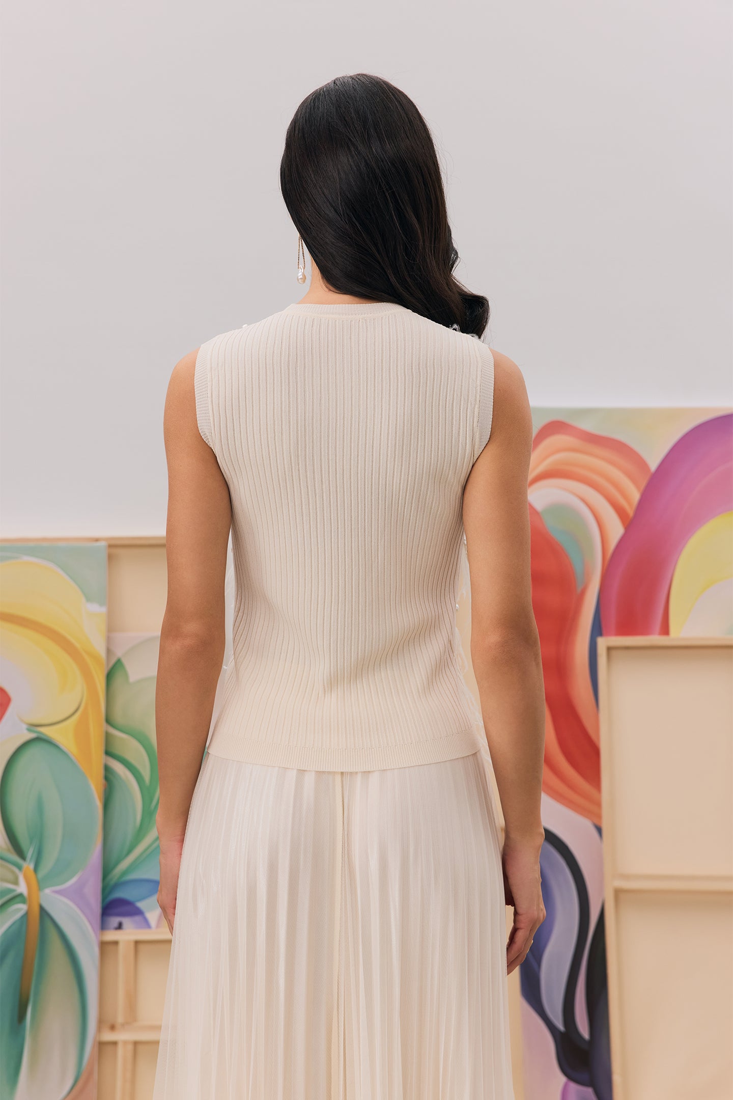 MEITU-20250415-134822415 CREAM FEATHER PEARL SLEEVELESS RIB TANK TOP