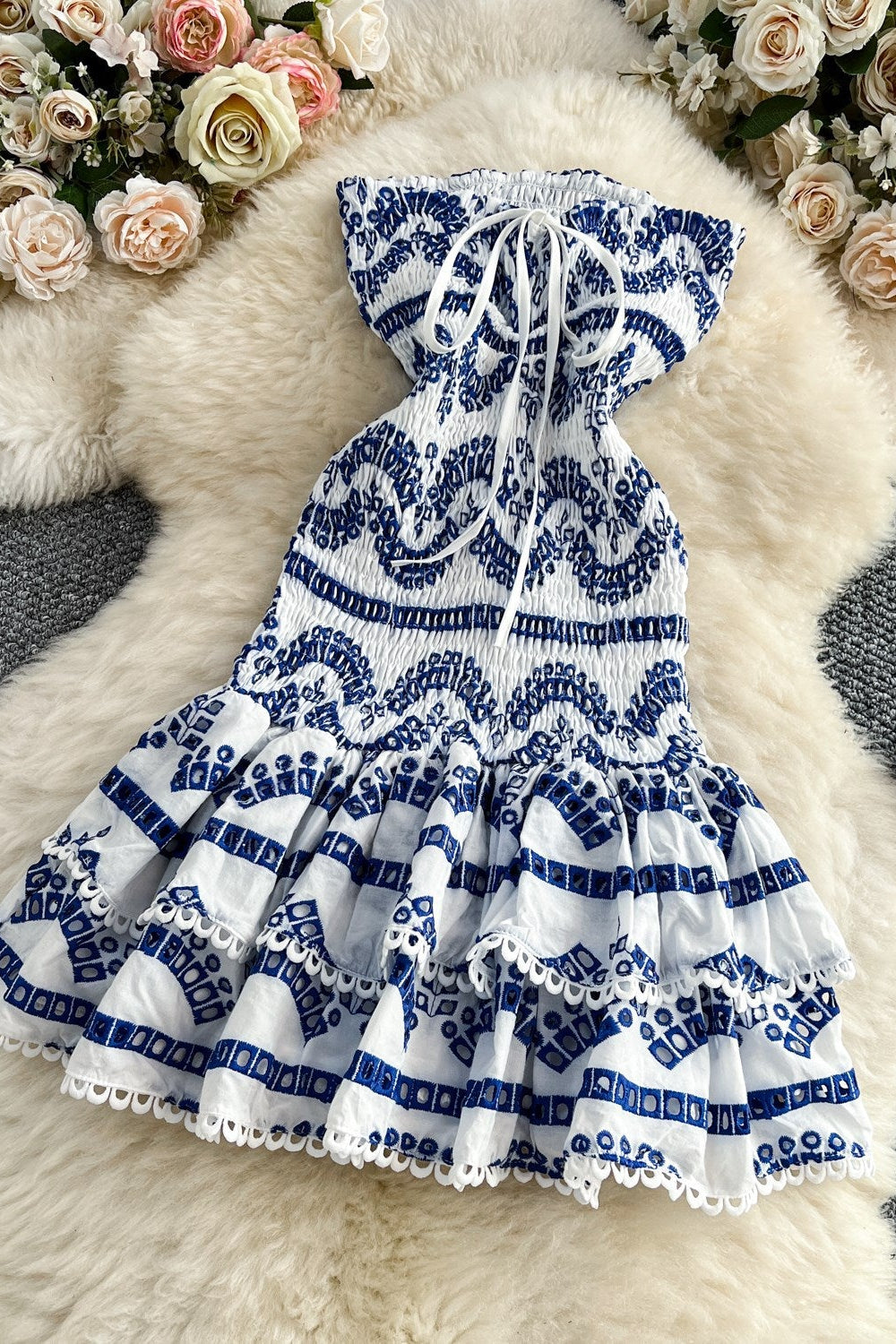 O1CN010QOClx2IpwlYe4AhW__2214341149336-0-cib WHITE FIT-AND-FLARE MINI DRESS WITH BLUE EMBROIDERY