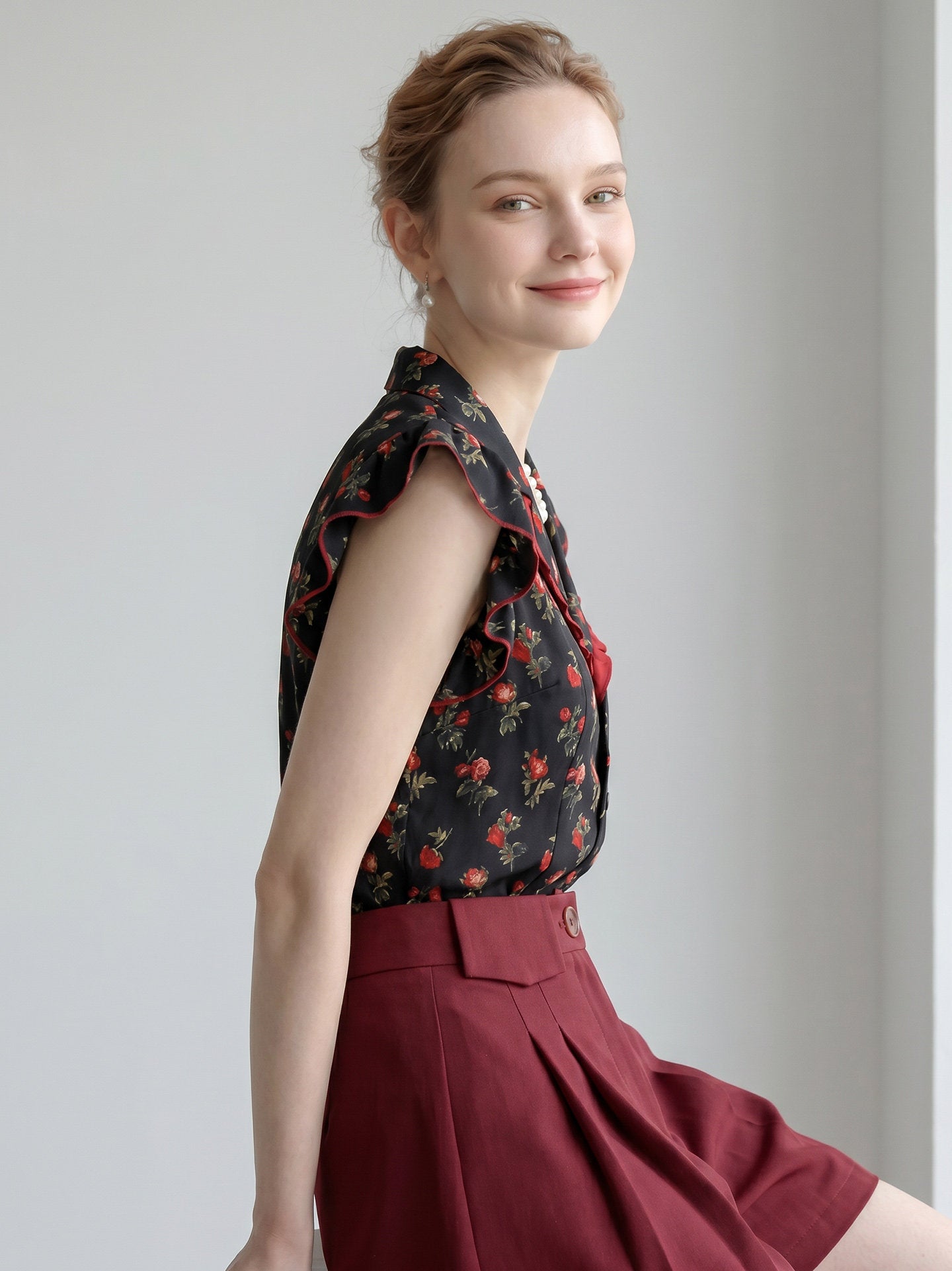 O1CN010wAaJN1fP8cPpggaB__163593998 RED ROSE RUFFLE SLEEVELESS SHIRT FOR WEDDING GUEST
