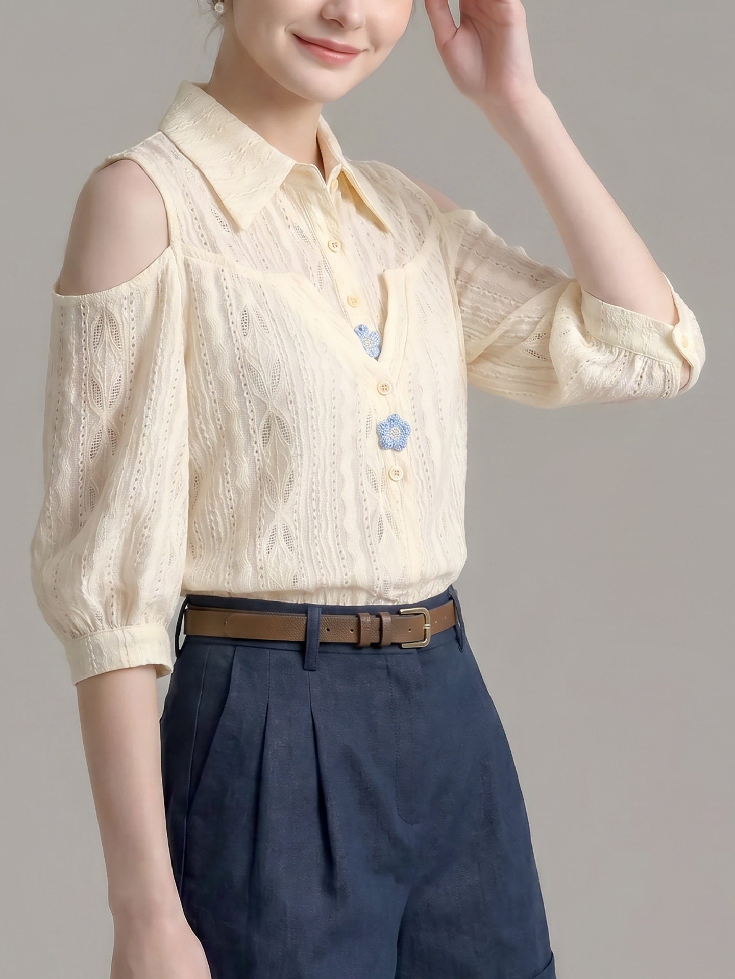 O1CN01432FRJ1fP8cPoOjMR__163593998 COLD SHOULDER EYELET BLOUSE, PUFF SLEEVE, POINT COLLAR TOP