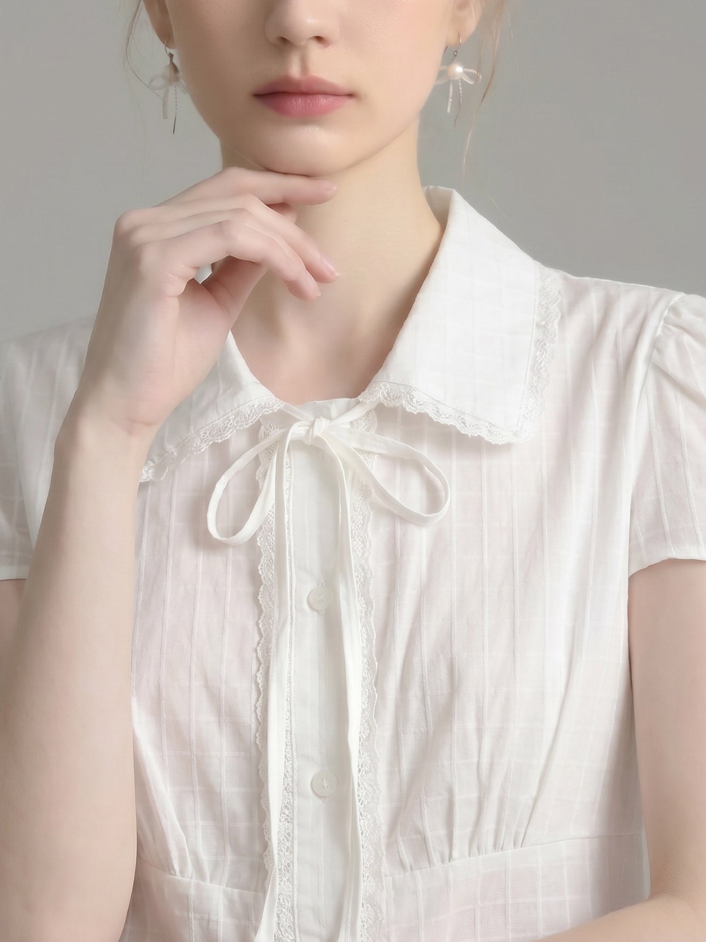 O1CN014ErCZV1fP8cCqKWDZ__163593998 SCALLOPED LACE PETER PAN COLLAR BOW BLOUSE