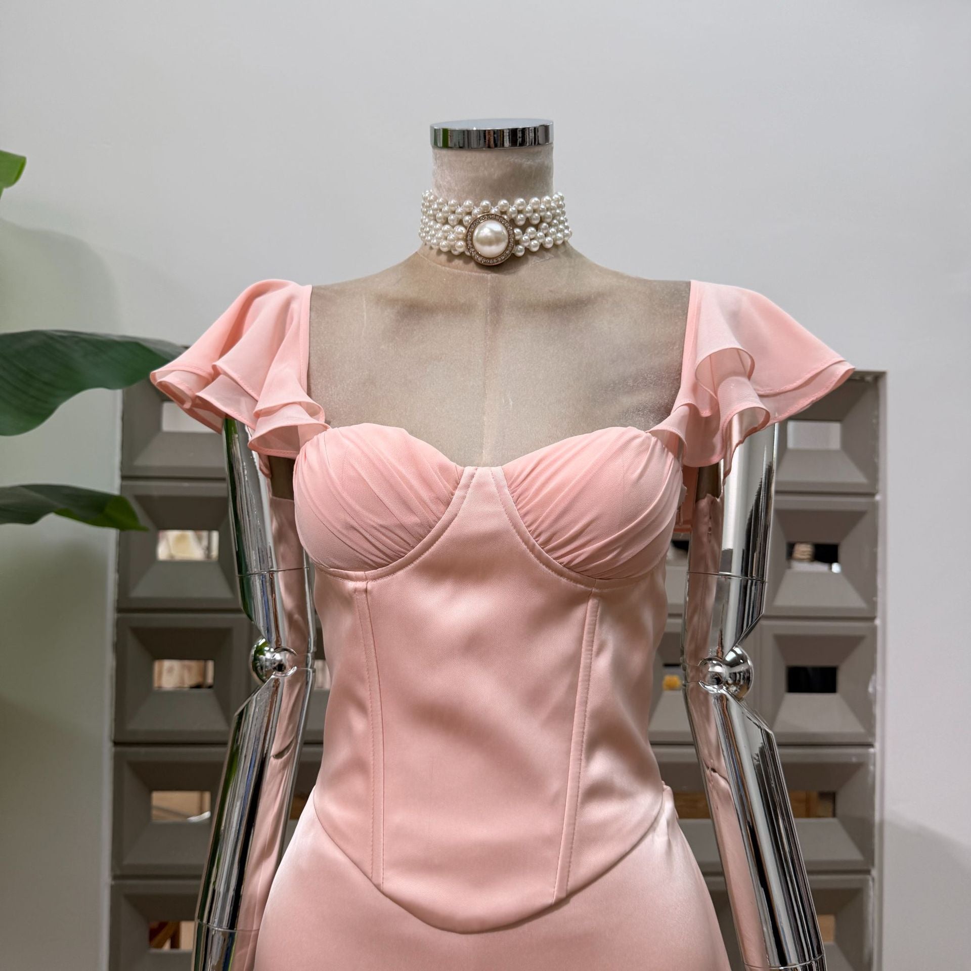 O1CN019tfE1aZnWLC3thOC__2218304790398-0-cib PALE PINK SATIN OFF-SHOULDER CORSET MINI SKIRT SET
