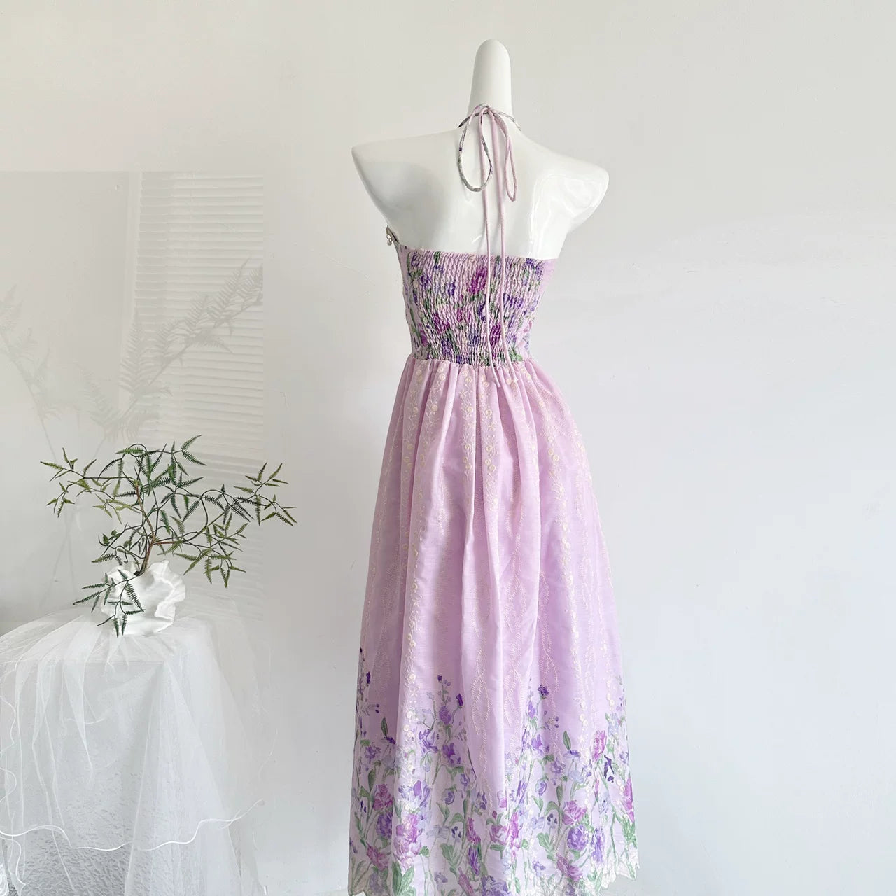 O1CN01AJxPv41L0b4SVhbhl__2213912531237 HALTER BOW FRONT FLORAL EMBROIDERY MIDI DRESS