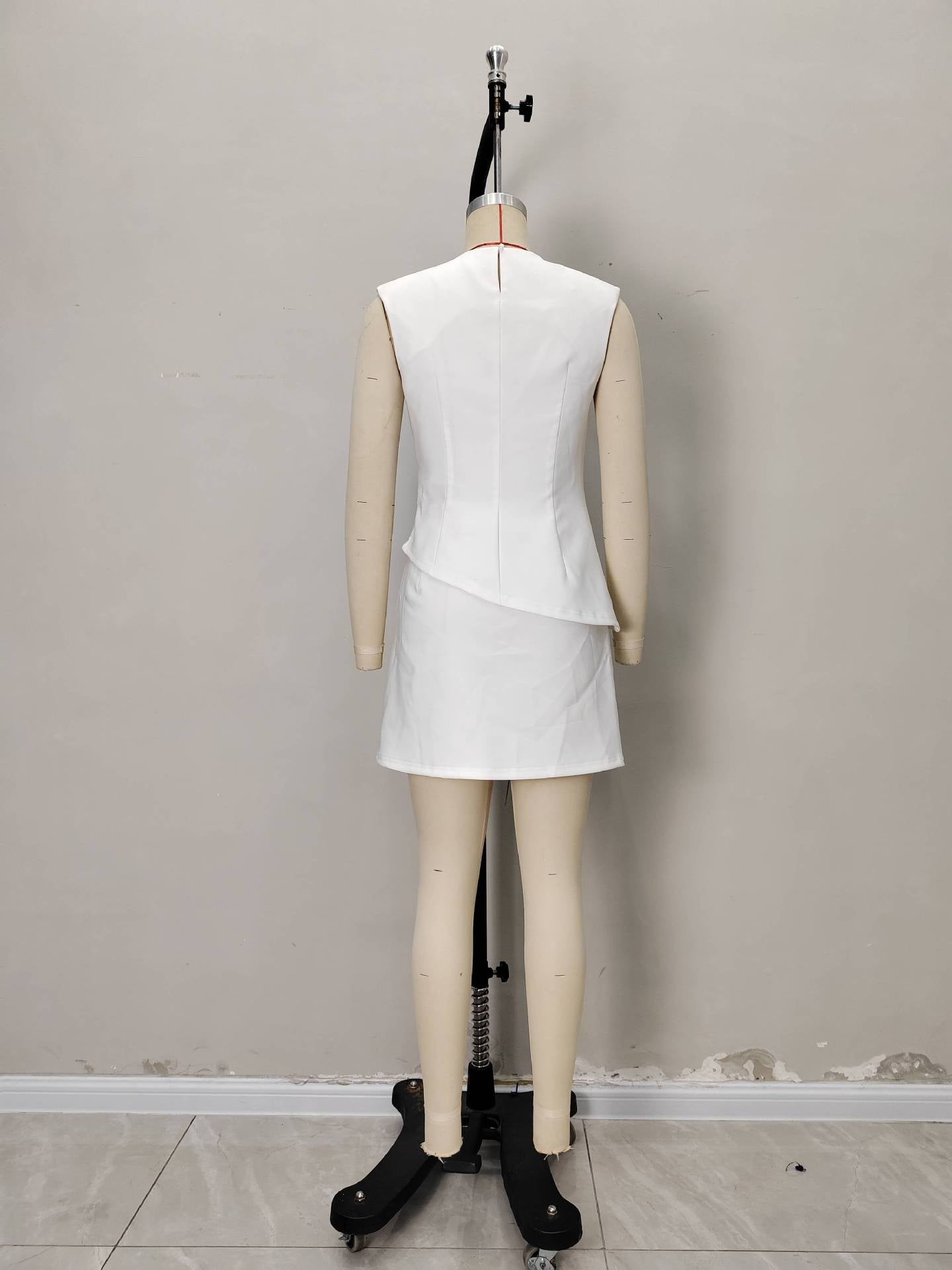 O1CN01C0Y0041zMCIYucxYf__2217524266699-0-cib WHITE TWIST WRAP SPLIT MINI DRESS WITH METAL BUCKLE