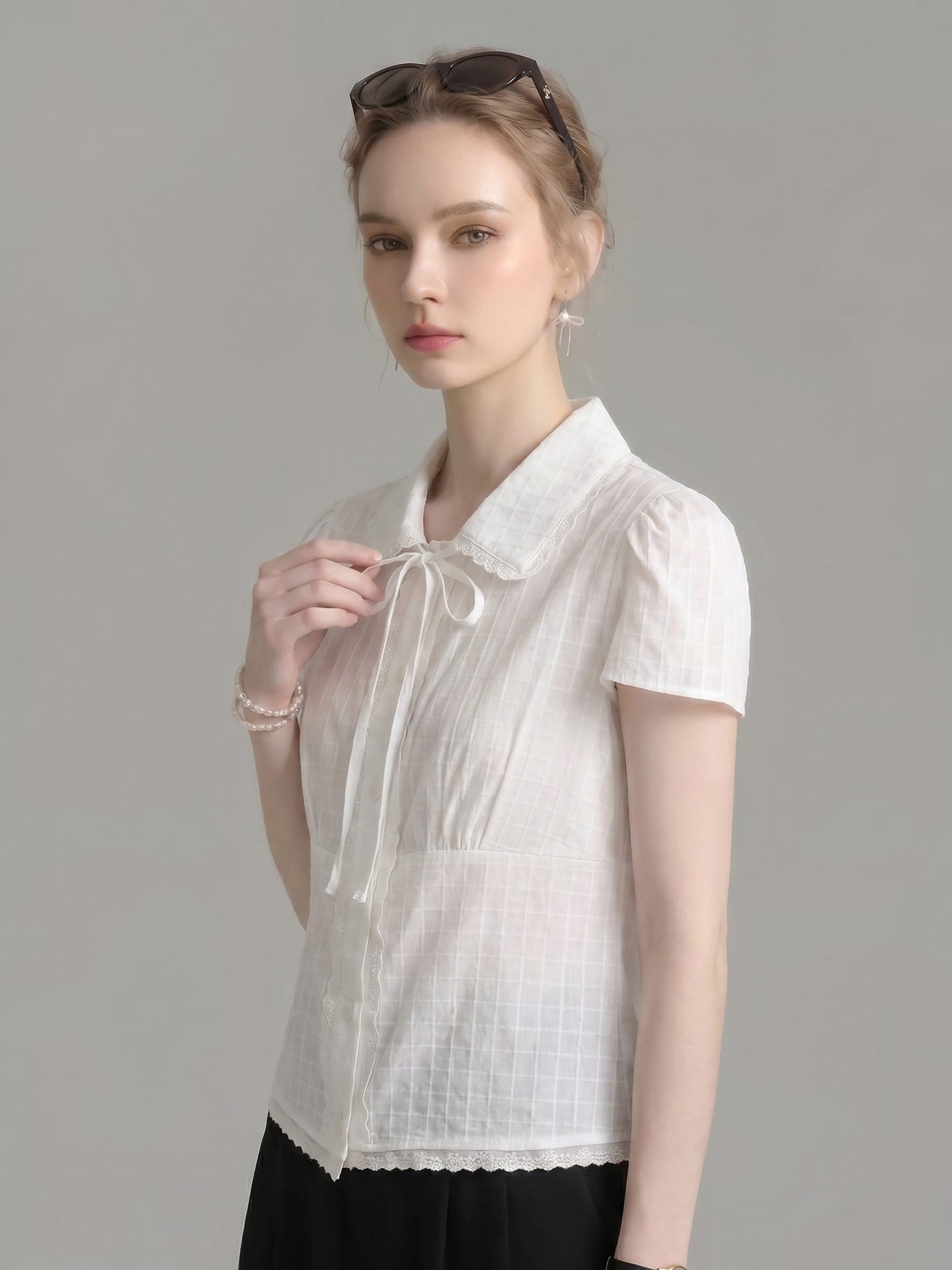 O1CN01Ggmowg1fP8cEBNPFw__163593998 SCALLOPED LACE PETER PAN COLLAR BOW BLOUSE