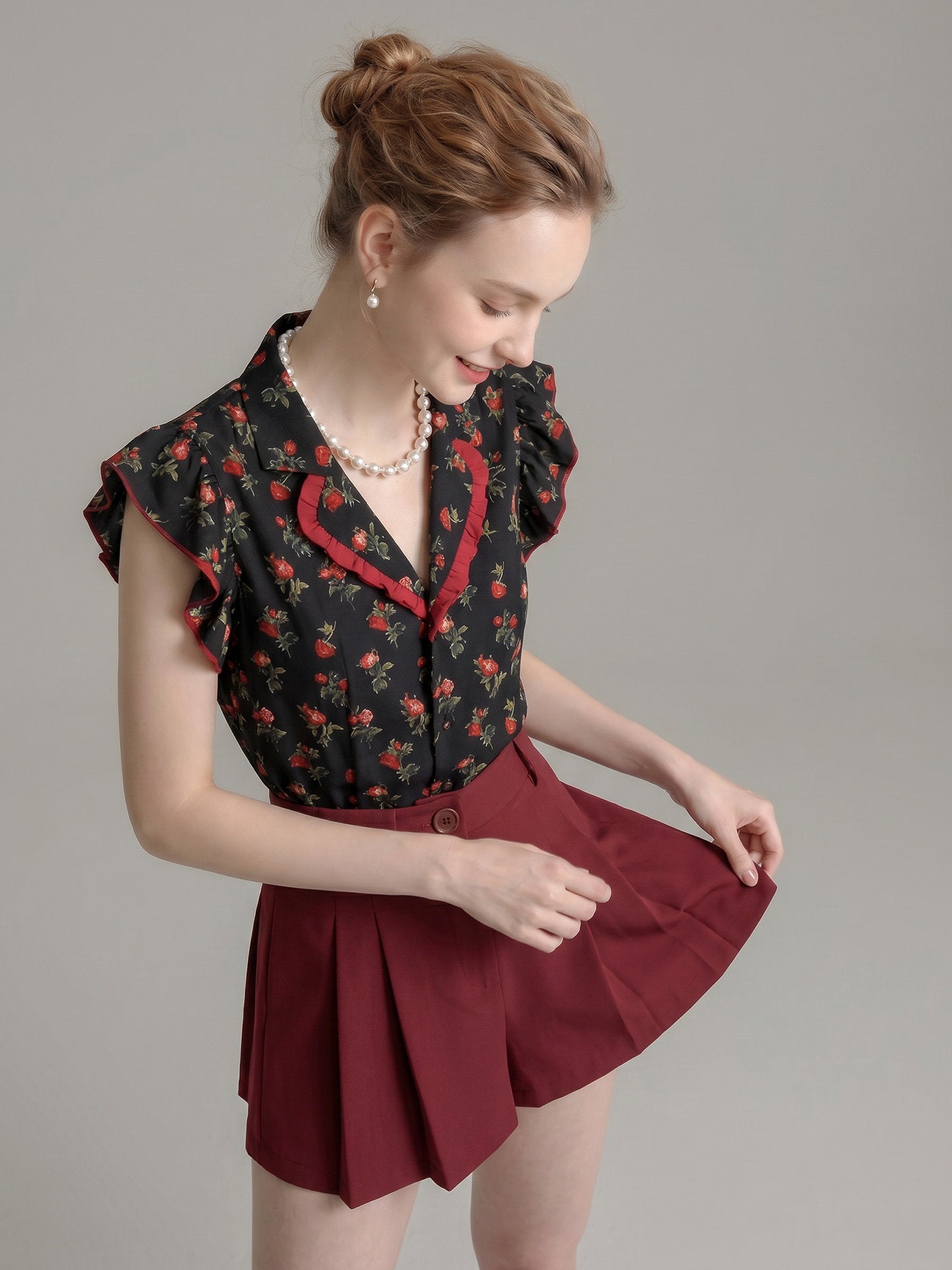 O1CN01OuYTCz1fP8cPj2xyQ__163593998 RED ROSE RUFFLE SLEEVELESS SHIRT FOR WEDDING GUEST