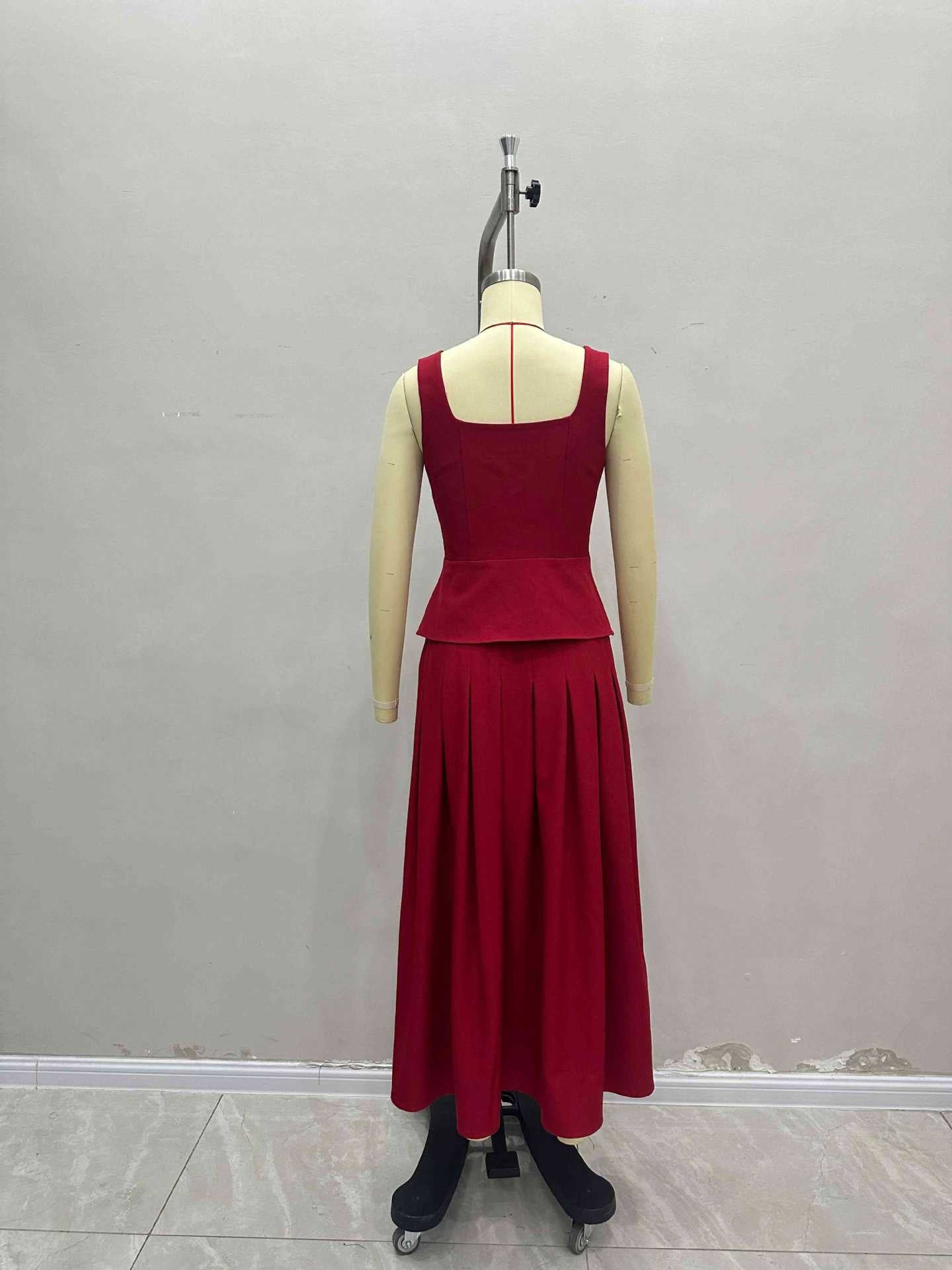 O1CN01QSsj9p1zMCIUTNJx1__2217524266699-0-cib BURGUNDY SQUARE NECK VEST & SLIT MIDI SKIRT TWO-PIECE SET