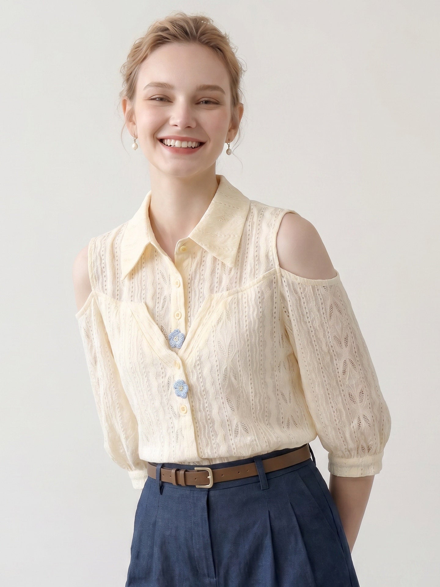 O1CN01RtJHeP1fP8cPsF8tQ__163593998 COLD SHOULDER EYELET BLOUSE, PUFF SLEEVE, POINT COLLAR TOP