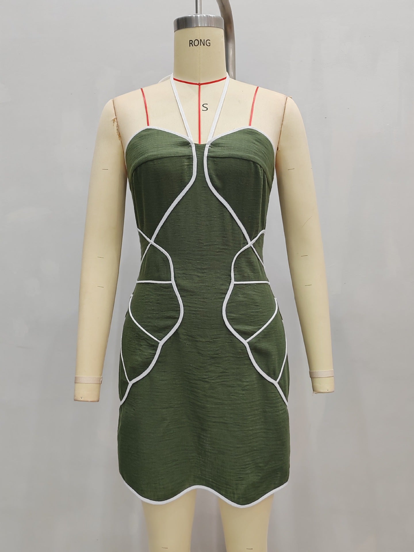 O1CN01SBO3qO1zMCM7pUFta__2217524266699-0-cib OLIVE HALTER SWEETHEART CONTRAST WHITE PIPING BODYCON MINI DRESS