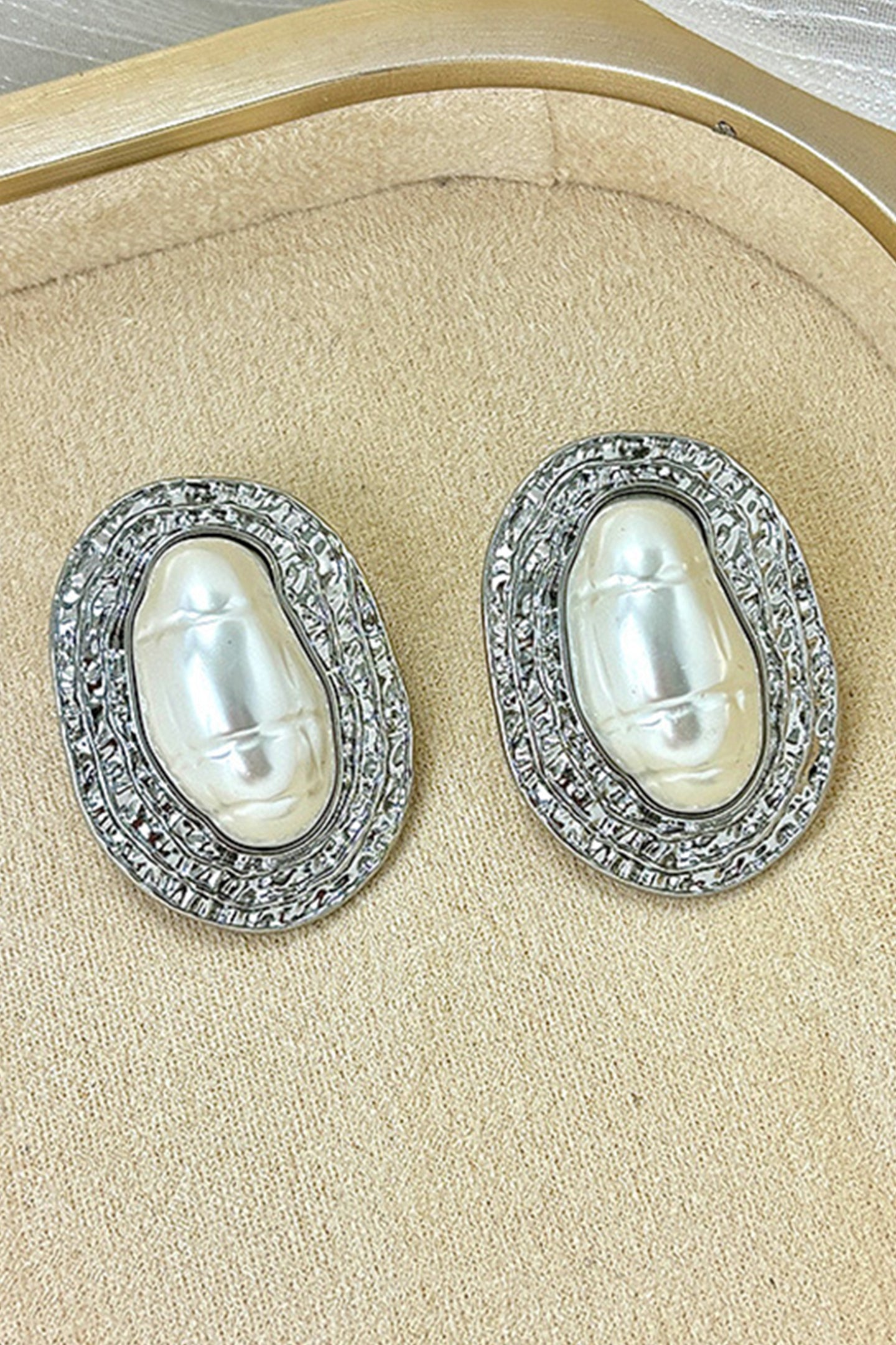 O1CN01hAGo7t1c0SIq5tJnX-_2863603538-0-cib VINTAGE GOLD OVAL BAROQUE PEARL STUD EARRINGS