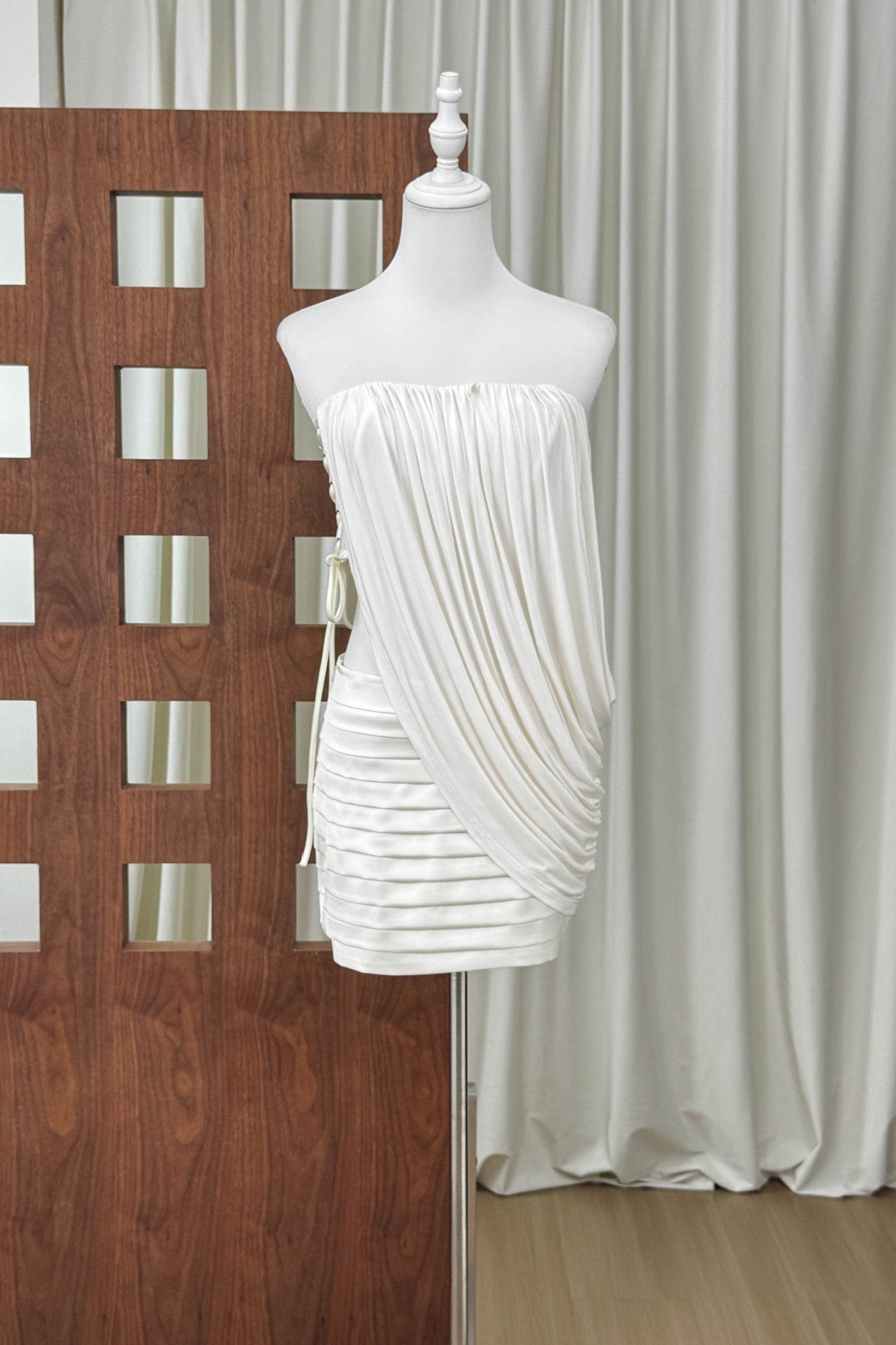 O1CN01jOOrE21x1vdBlxaEC__2215741276384-0-cib_1 WHITE FITTED JERSEY 2PC SET ASYMMETRICAL DRAPED TOP SKIRT