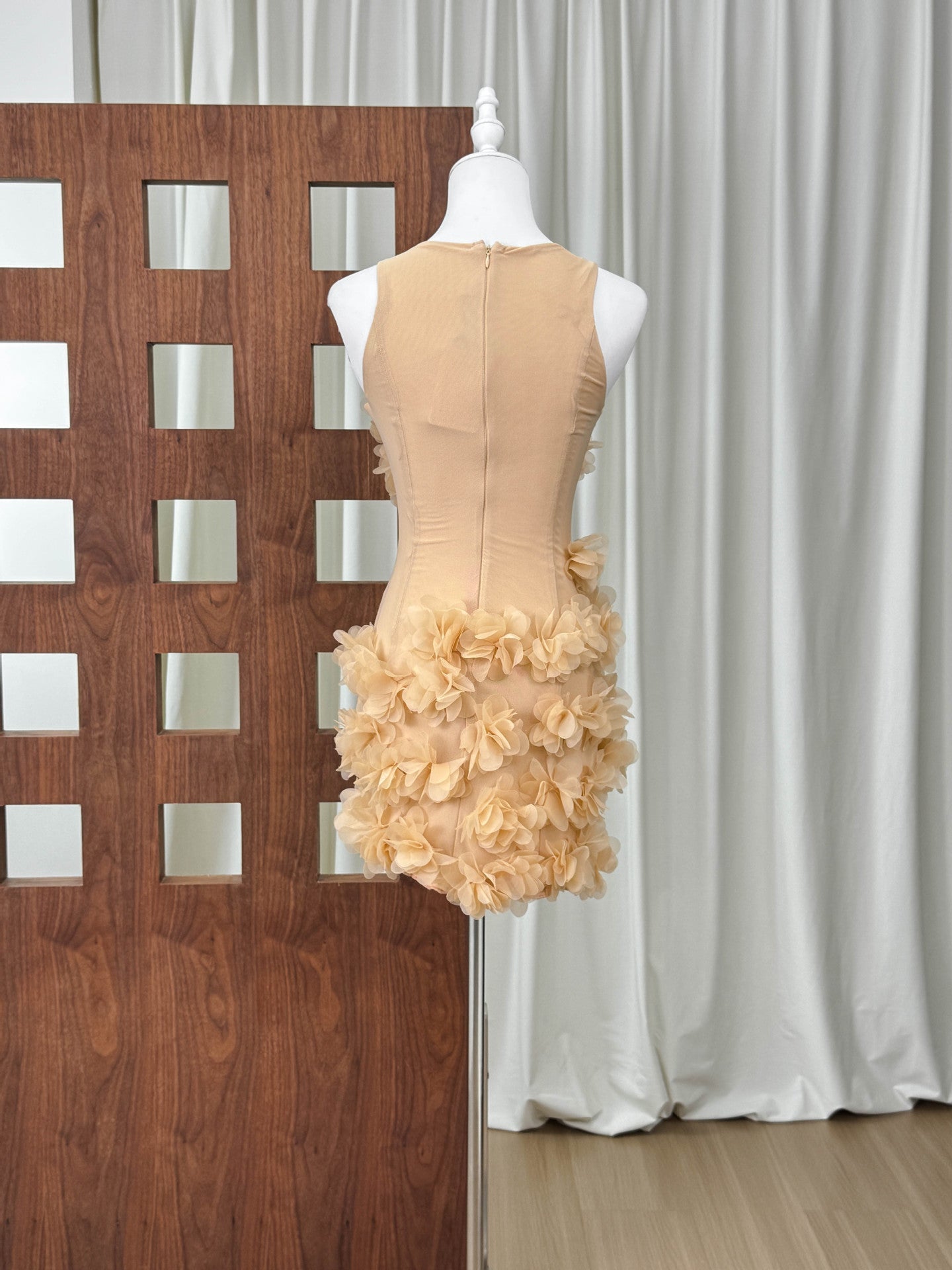 O1CN01jlY52D25kpODbLUCh__2217601817565-0-cib BEIGE SHEER MESH BODYCON MINI DRESS 3D FLORAL PETALS