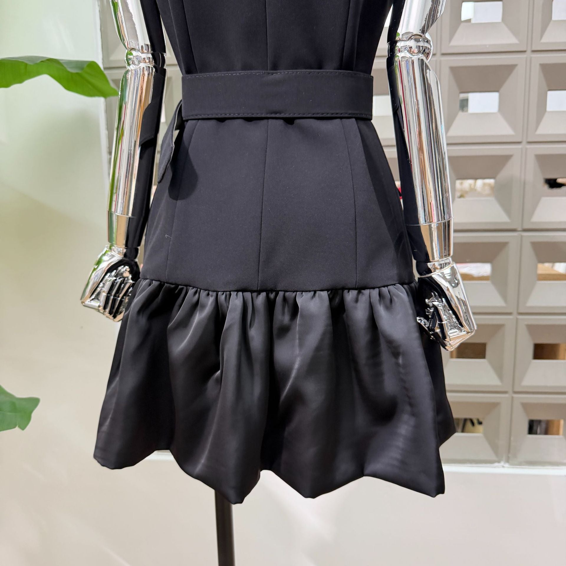 O1CN01lFe0mR1EoKmlu5O7Q__2218304790398-0-cib BLACK RUFFLED HEM TAILORED BLAZER DRESS, MATTE CREPE