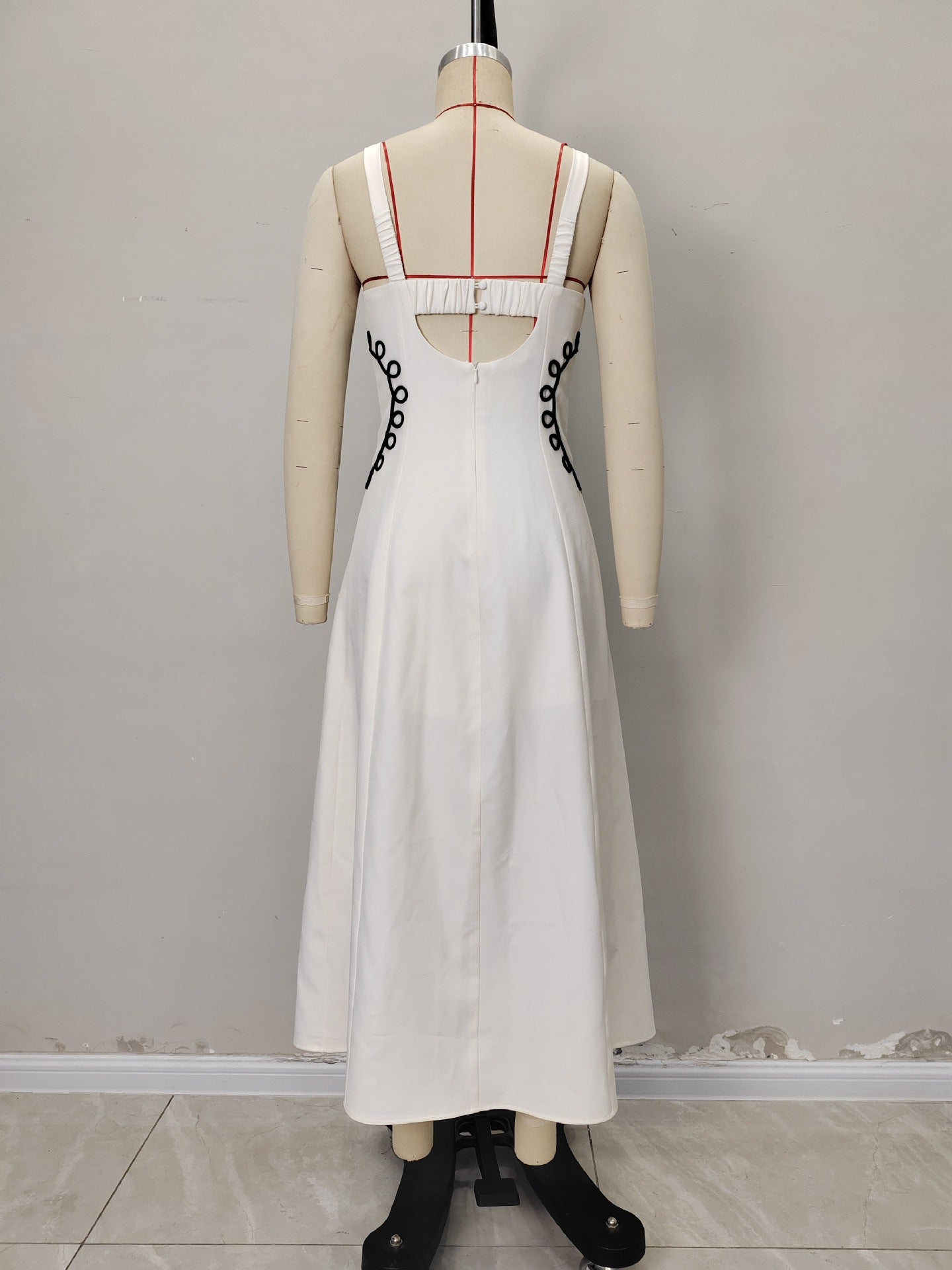 CREAM SQUARE NECK SLEEVELESS BLACK LOOP EMBROIDERY FLARED MIDI DRESS