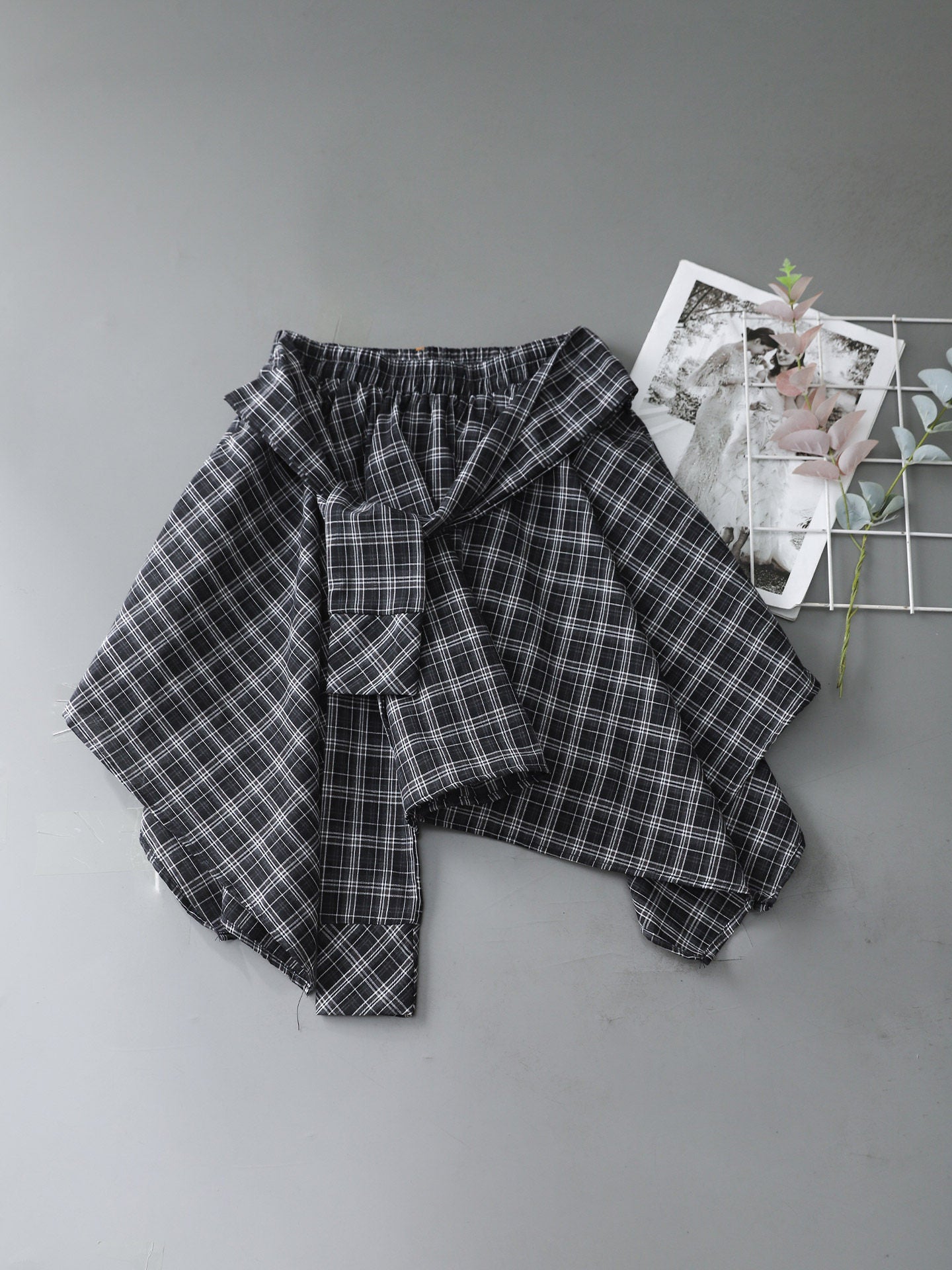 O1CN01mtsUrG1fP8X7uJQ8B__163593998 BLACK WHITE PLAID WRAP SKIRT ASYMMETRICAL HEM