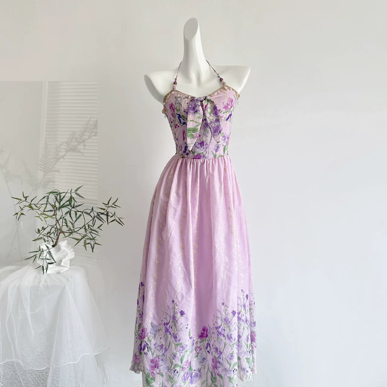 O1CN01mw7del1L0b4SyhNZG__2213912531237 HALTER BOW FRONT FLORAL EMBROIDERY MIDI DRESS