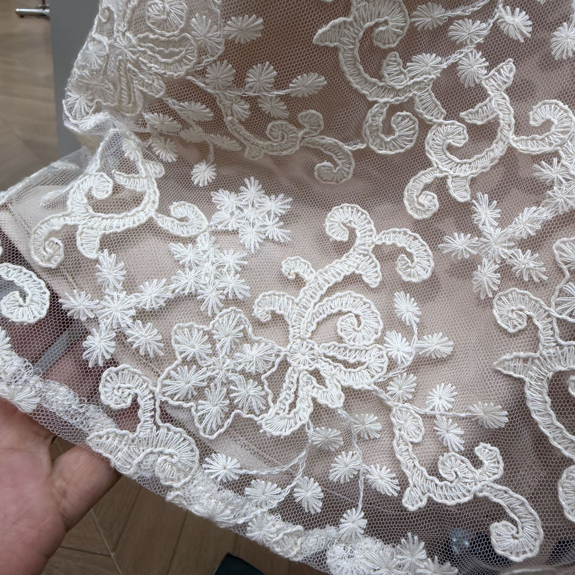 O1CN01s8yKhE1EoKmPp372U__2218304790398-0-cib IVORY LACE PEPLUM TOP & A-LINE MAXI SKIRT SET