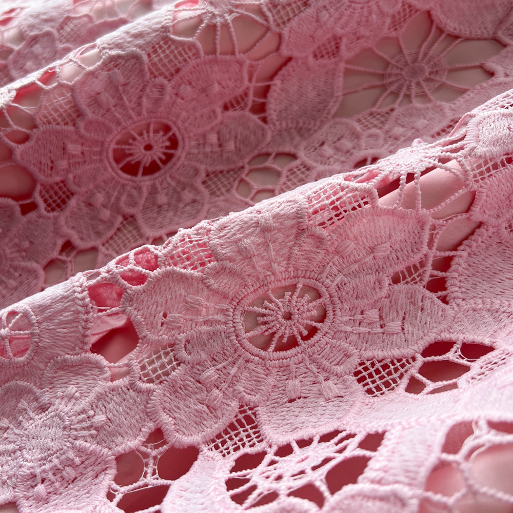 O1CN01vS7v5M24PTIxaqTFw__381577383 LIGHT PINK FLORAL LACE A-LINE MIDI DRESS