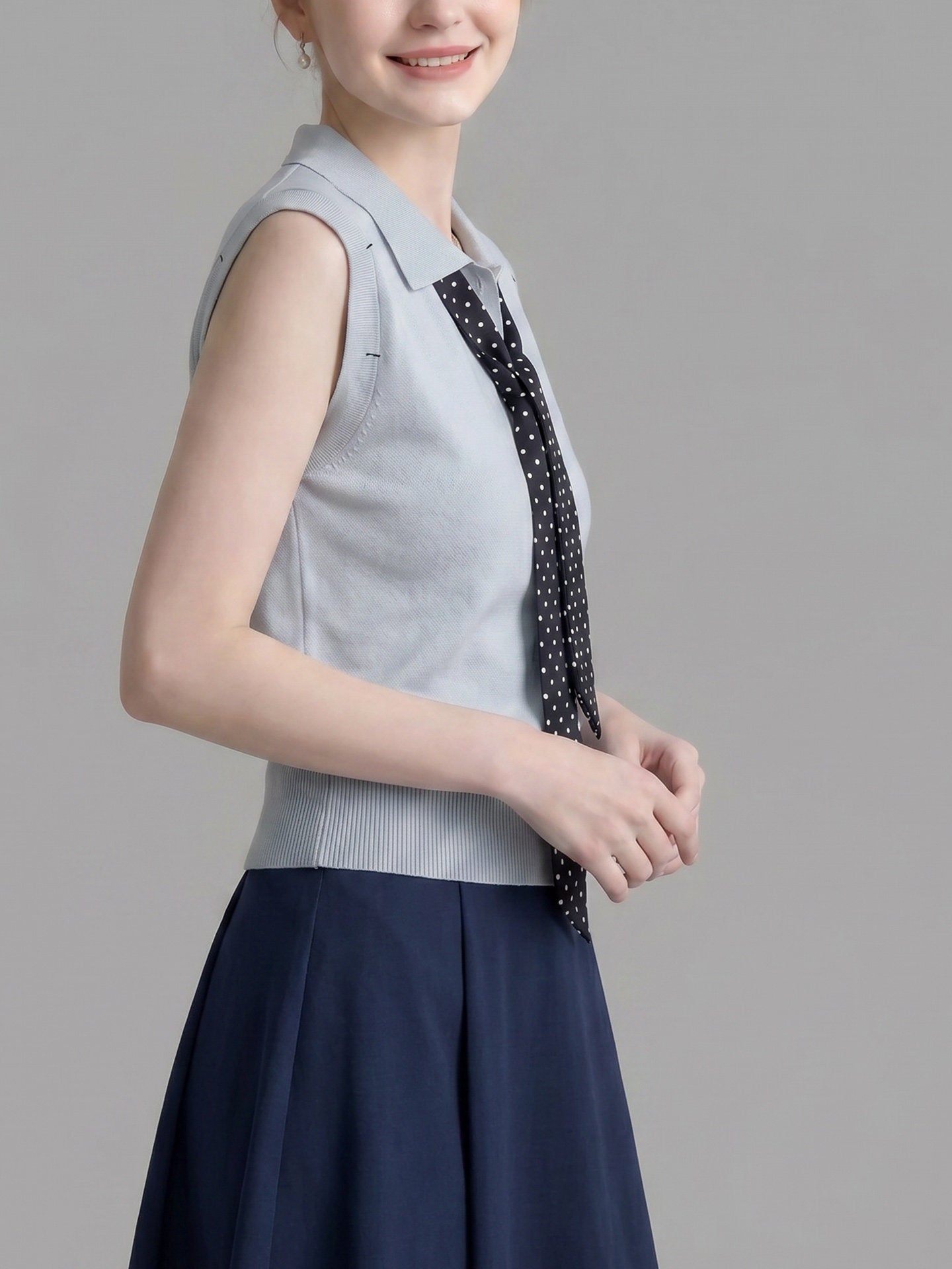 POLO SLEEVELESS KNIT TOP W/ POLKA DOT TIE