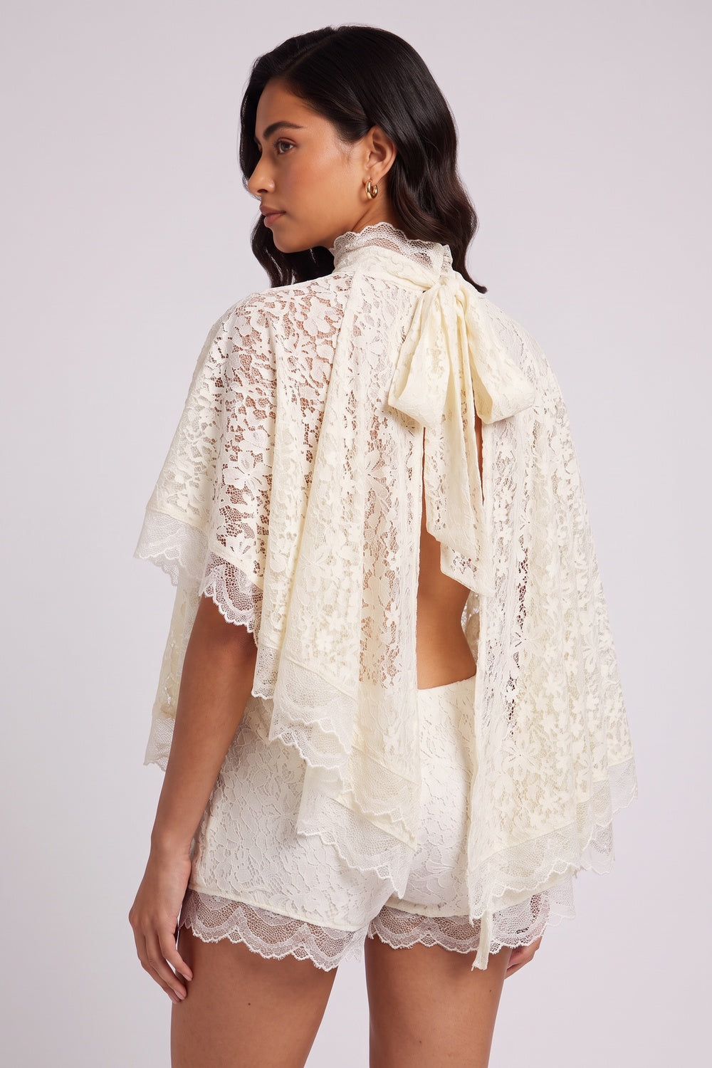 c289283856765198 CREAM LACE CAPE BLOUSE & SHORTS TWO-PIECE WEDDING SET