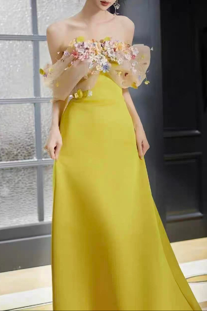 d68da39aacc2b60a093f2efbfe4a665c BRIGHT YELLOW SATIN STRAPLESS MAXI GOWN WITH 3D COLORFUL FLORAL TULLE BUST