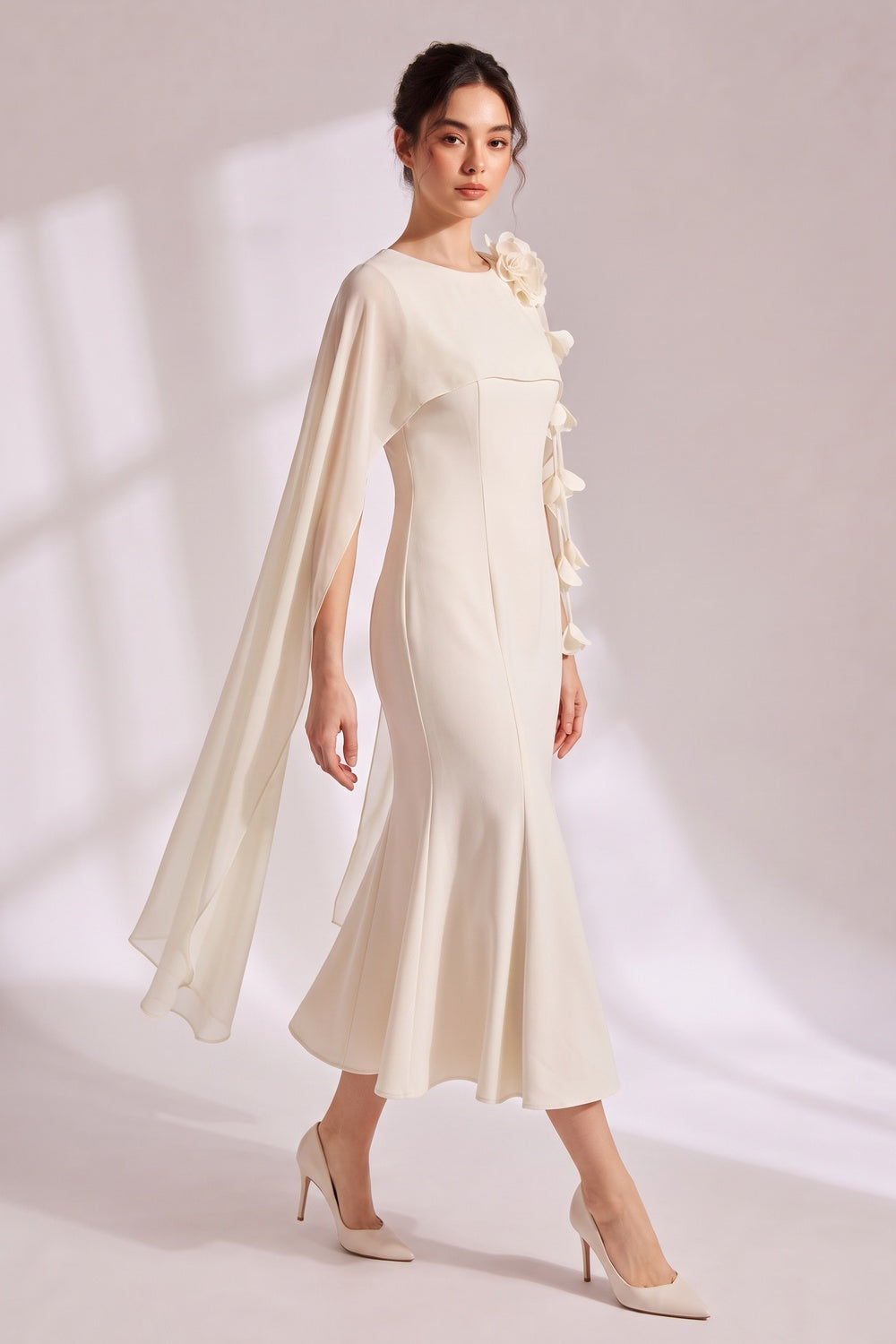 de1ecd2ccd774718 3D FLORAL CHIFFON CAPE MIDI MERMAID DRESS