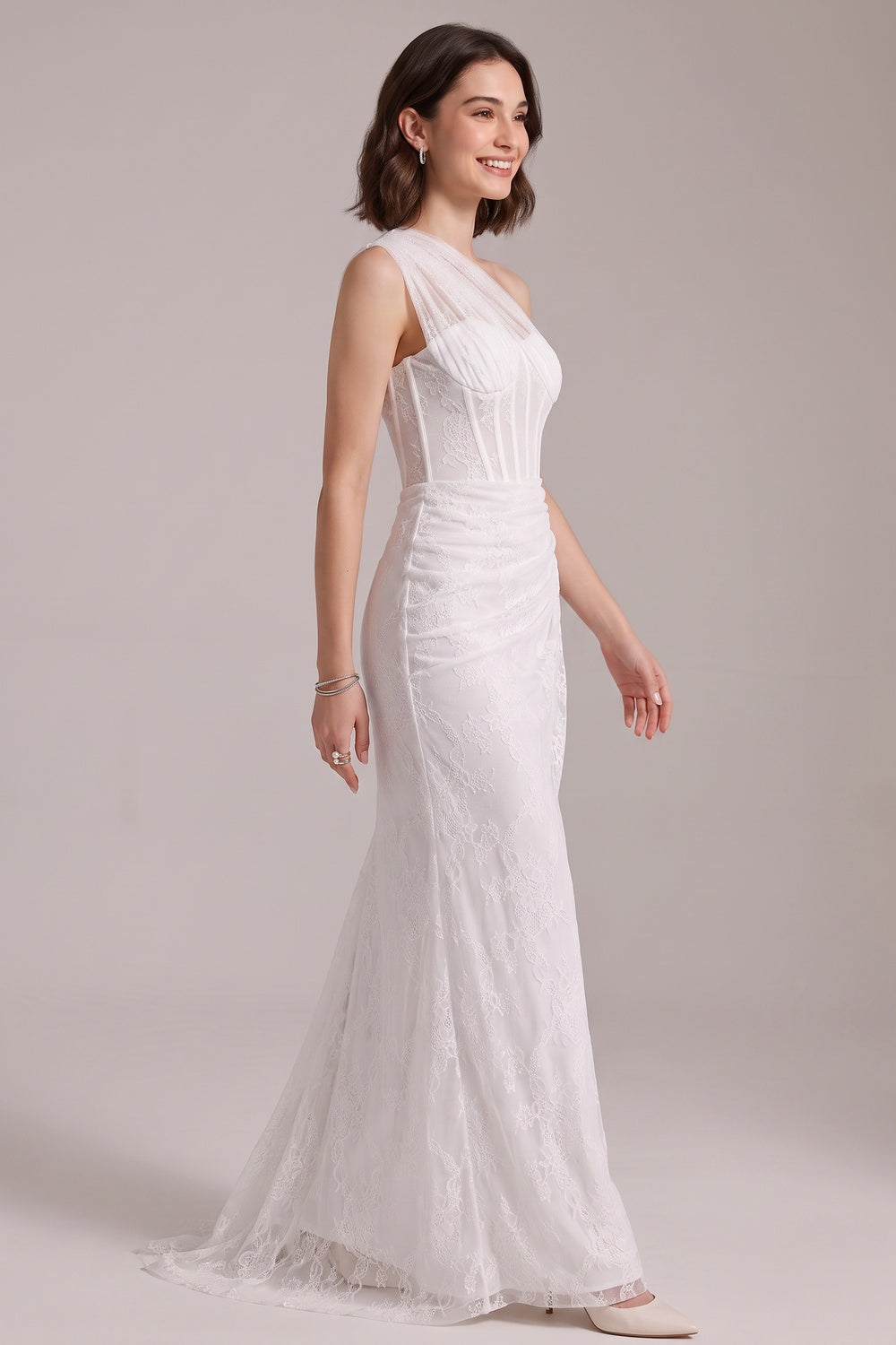f38cc028f183a68c WHITE LACE ONE-SHOULDER COLUMN GOWN