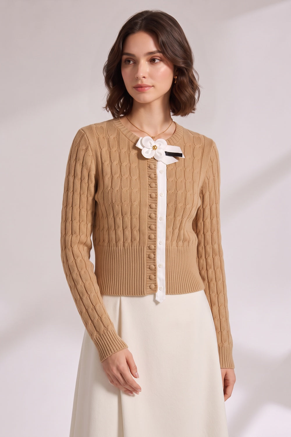 081f79fb0dd81bd6 BEIGE CROPPED FITTED CARDIGAN - CASUAL KNIT STYLE
