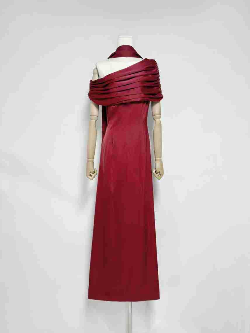 DEEP RED CREPE COLUMN GOWN | FORMAL EVENING