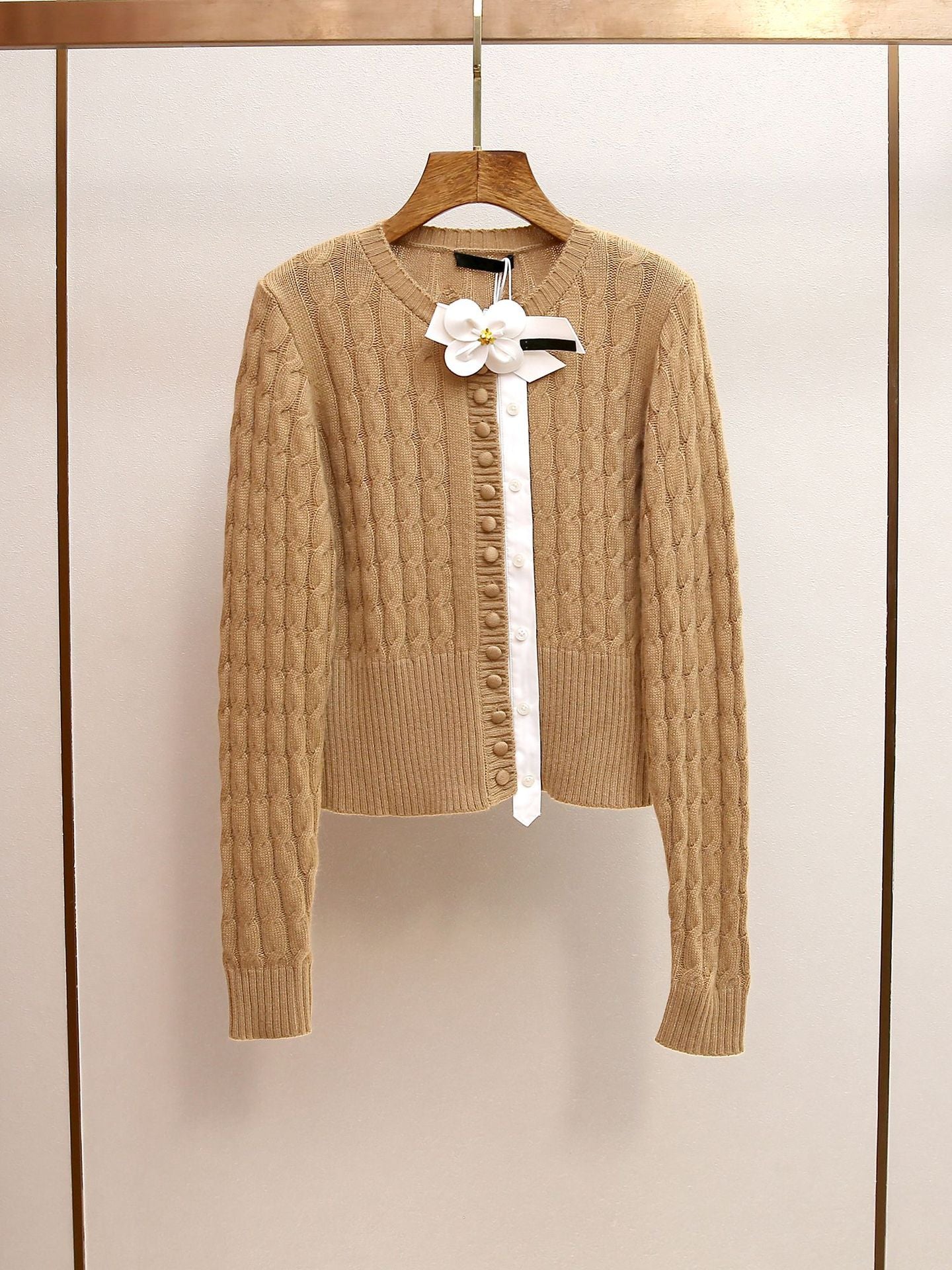 O1CN01CUgu7Q2Lrj9monusW__2214621369746-0-cib BEIGE CROPPED FITTED CARDIGAN - CASUAL KNIT STYLE