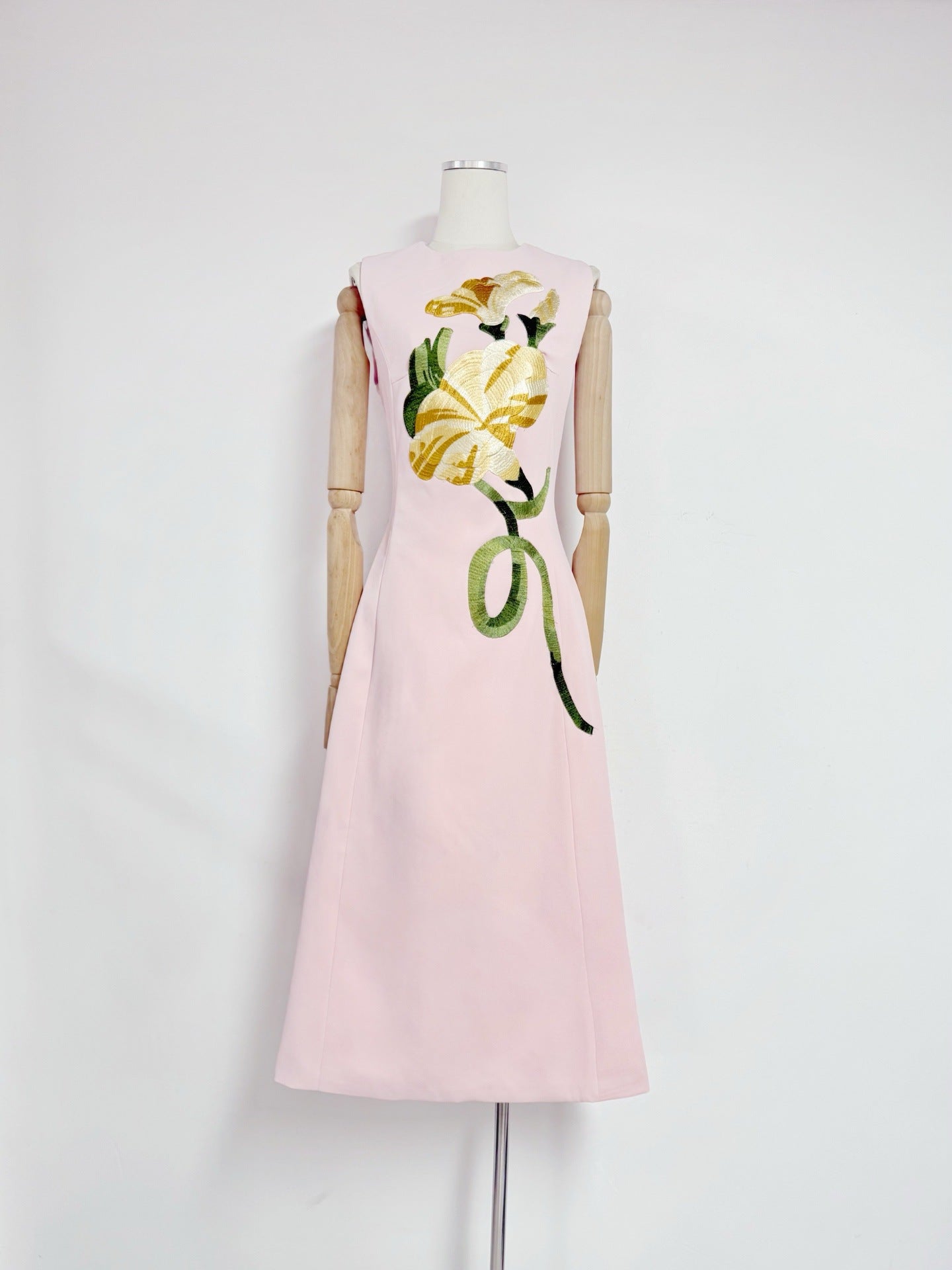 O1CN01I4WACl1s6RSrh2qb3__2215925215717-0-cib PALE PINK A-LINE MIDI DRESS | FLORAL WEDDING GUEST