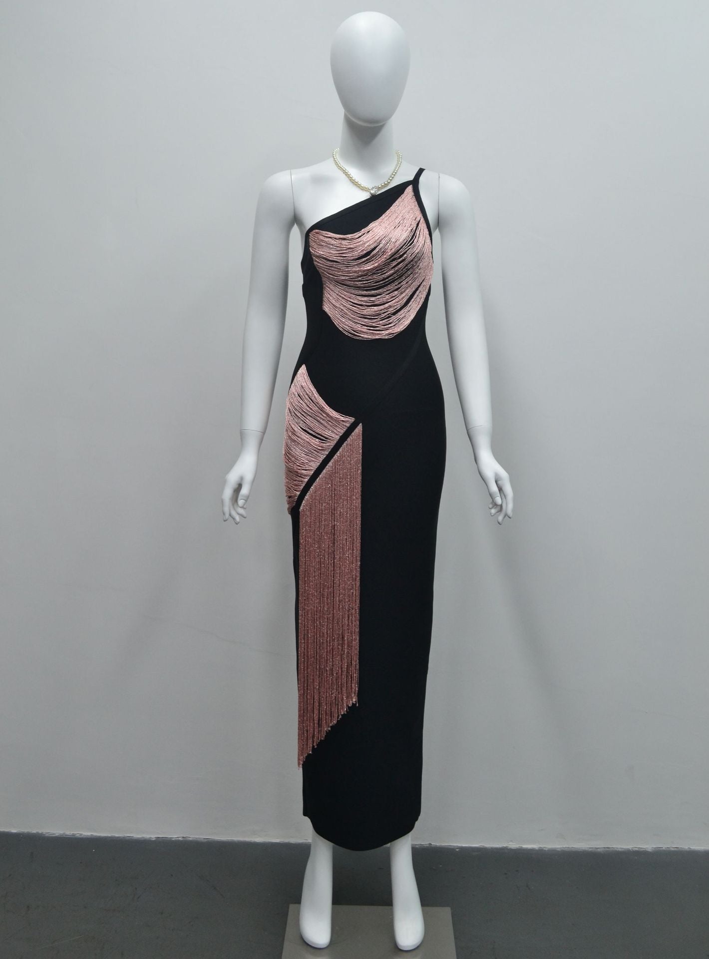 O1CN01LWPFzu1F1cFprK9SQ__2201509780427-0-cib BLACK ONE-SHOULDER FRINGE COLUMN DRESS - PARTY