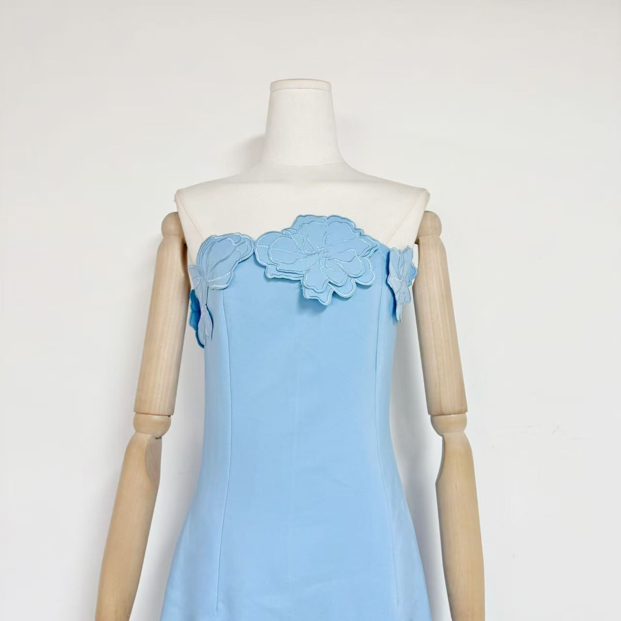 O1CN01lvul4H1s6RSmaRO3N__2215925215717-0-cib LIGHT BLUE CREPE COLUMN DRESS – FORMAL & WEDDING GUEST