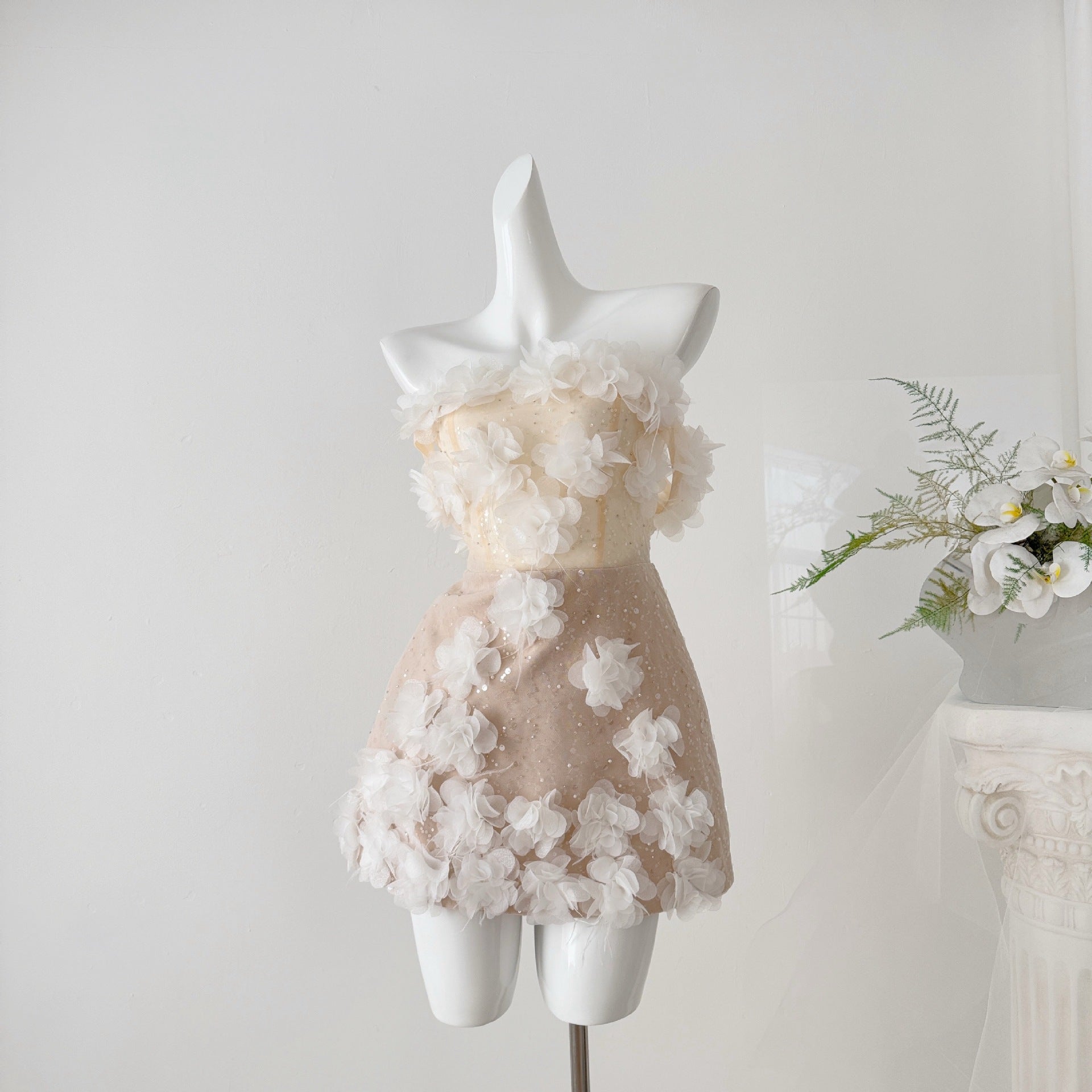 O1CN01osjy0l1LxgAe9oWmQ__2219486141366-0-cib NUDE MESH SHEATH MINI DRESS 3D FLORAL COCKTAIL
