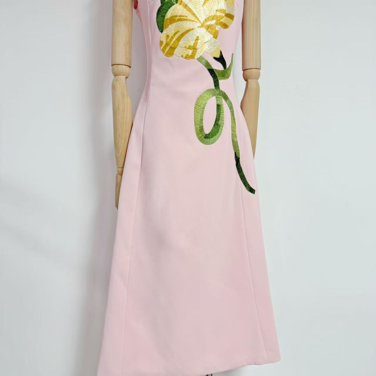 O1CN01sQiVCl1s6RSrHTmgA__2215925215717-0-cib PALE PINK A-LINE MIDI DRESS | FLORAL WEDDING GUEST