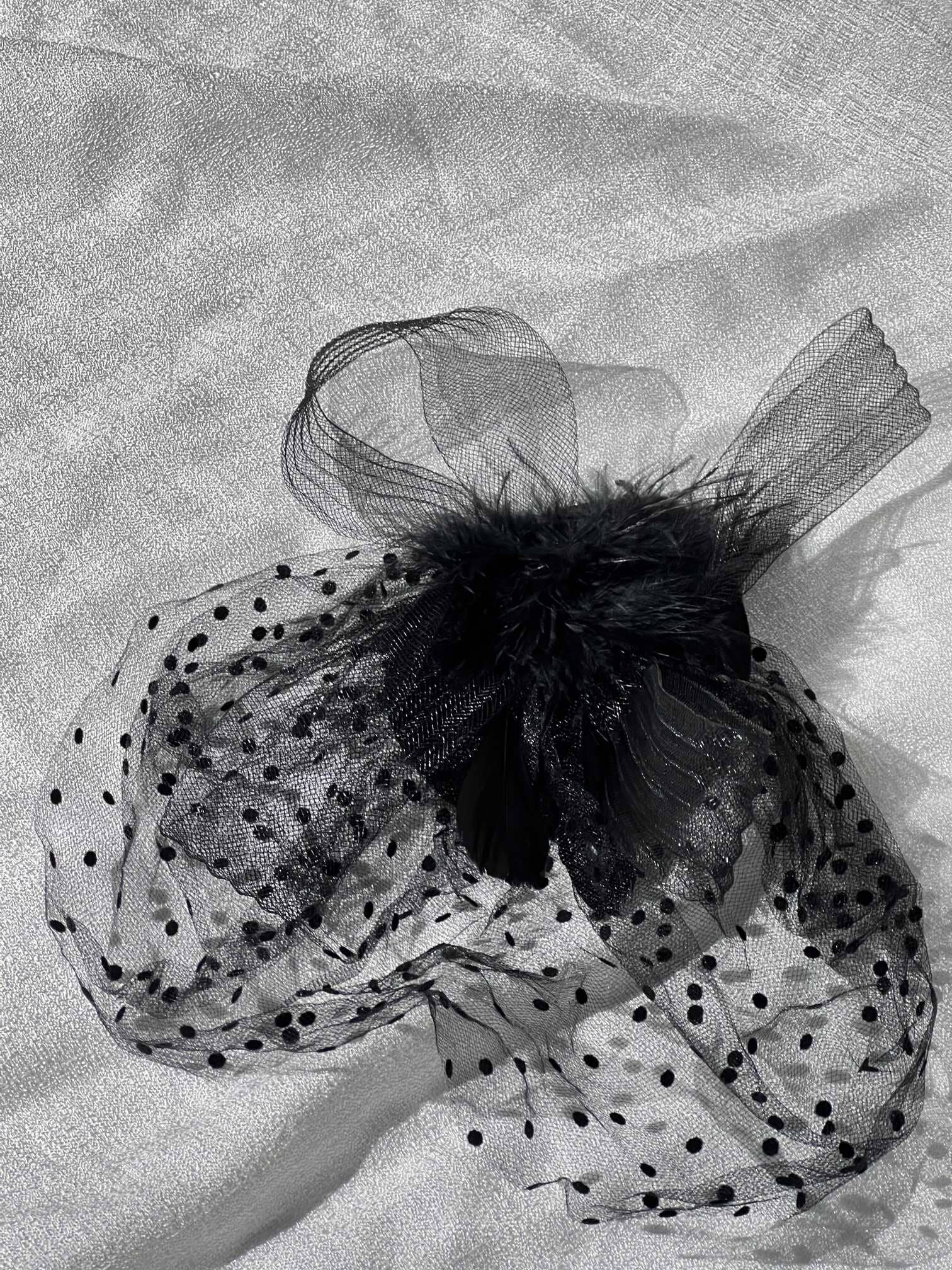 FEATHER MESH COCKTAIL HAT – PARTY & EVENING