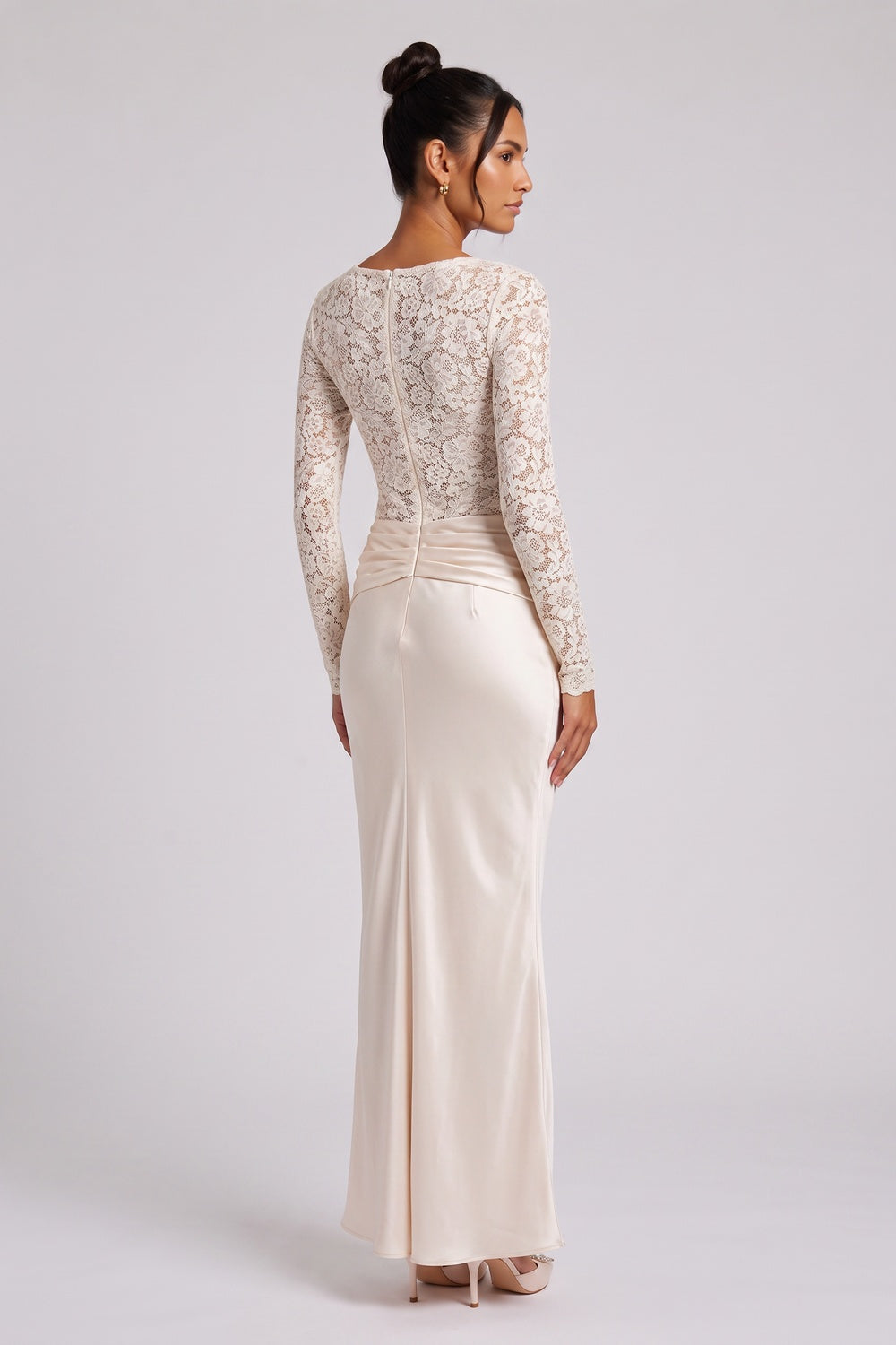 b42e5e864090763d CREAM FLORAL LACE COLUMN GOWN | WEDDING