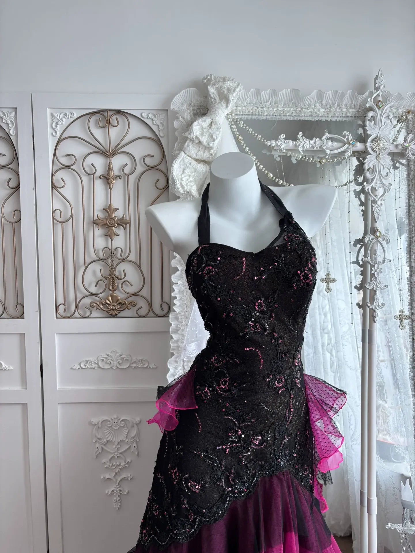 imgi_13_O1CN01lajOn0nPuYB2vHAO__4611686018427385471-0-xy_item_jpg_Q90_jpg HALTER MAGENTA LACE HIGH-LOW EVENING GOWN