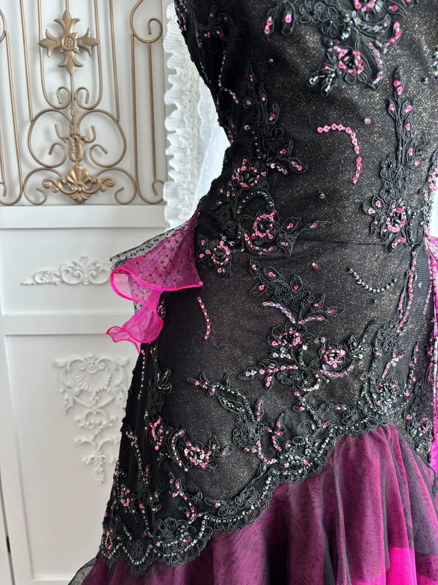 imgi_14_O1CN01LWYH7zVIlrJ2vHAO__4611686018427385471-0-xy_item_jpg_Q90_jpg HALTER MAGENTA LACE HIGH-LOW EVENING GOWN