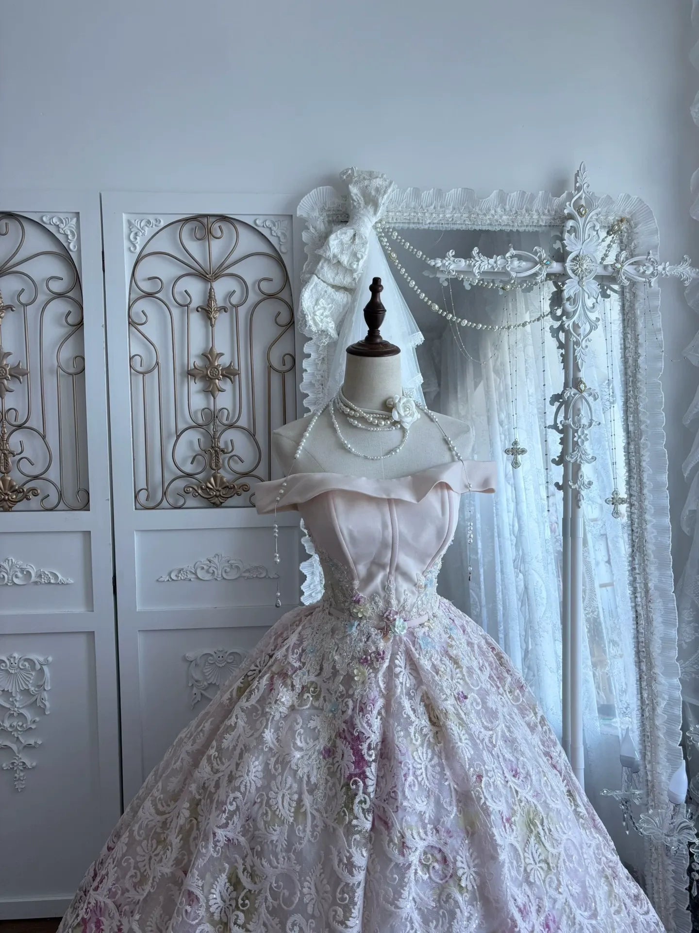 imgi_16_O1CN01aMV5RtLLF1H2vHAO__4611686018427385471-0-xy_item_jpg_Q90_jpg PALE PINK FLORAL LACE BALLGOWN PROM DRESS