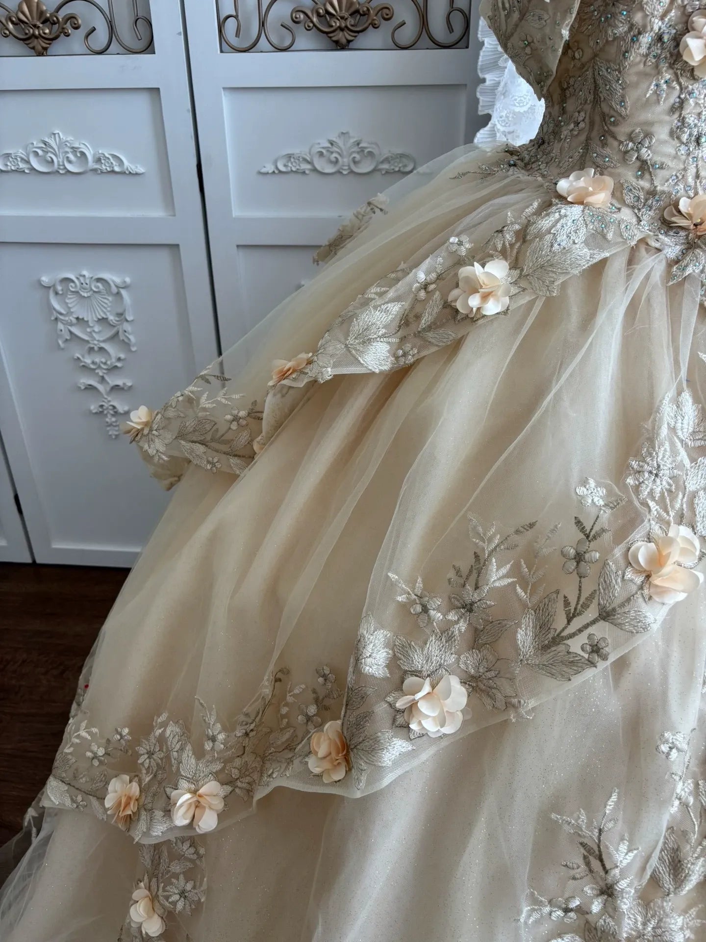 OFF-SHOULDER 3D FLORAL BALL GOWN WEDDING DRESS